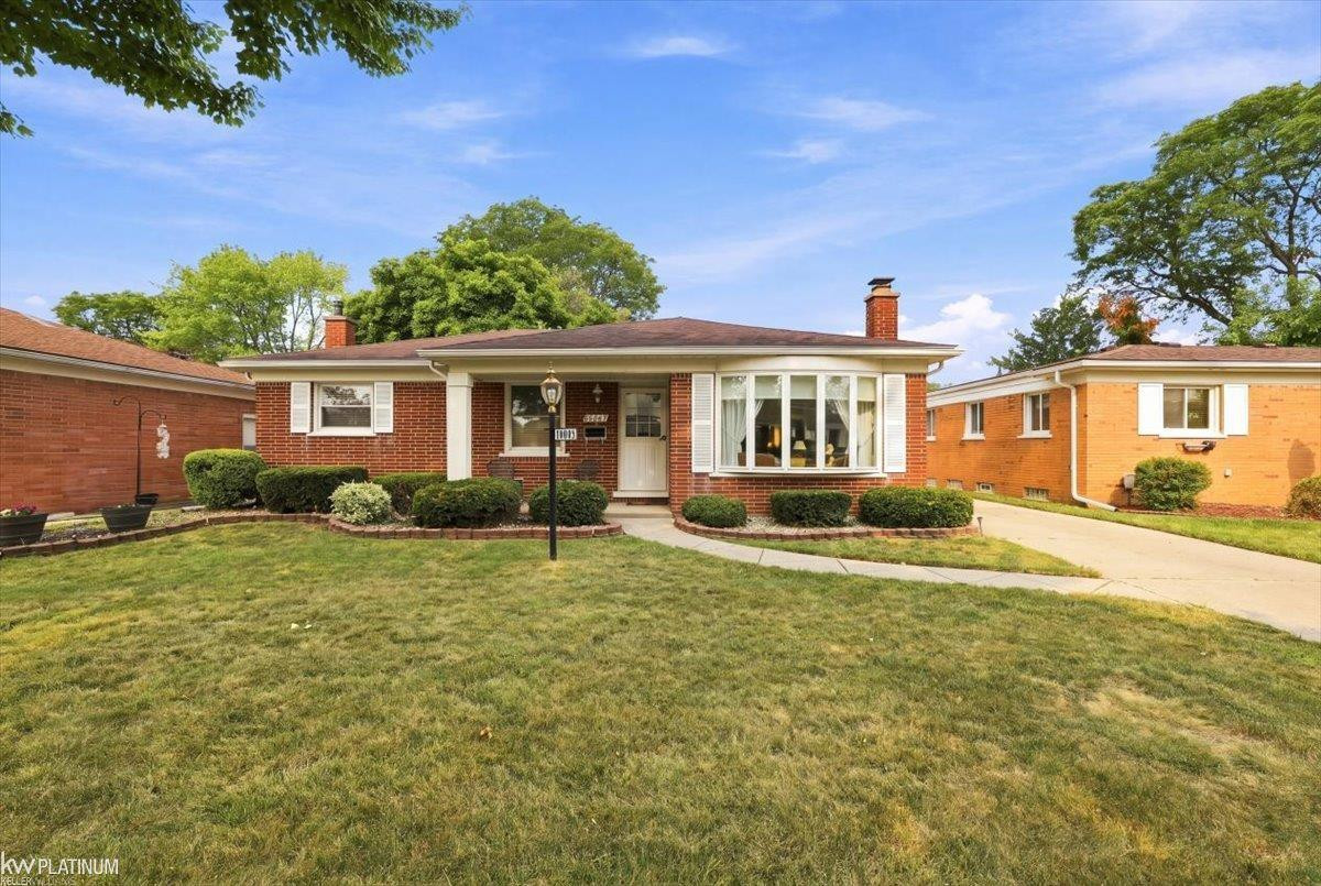 27421 Palomino Drive, Warren, MI 48093