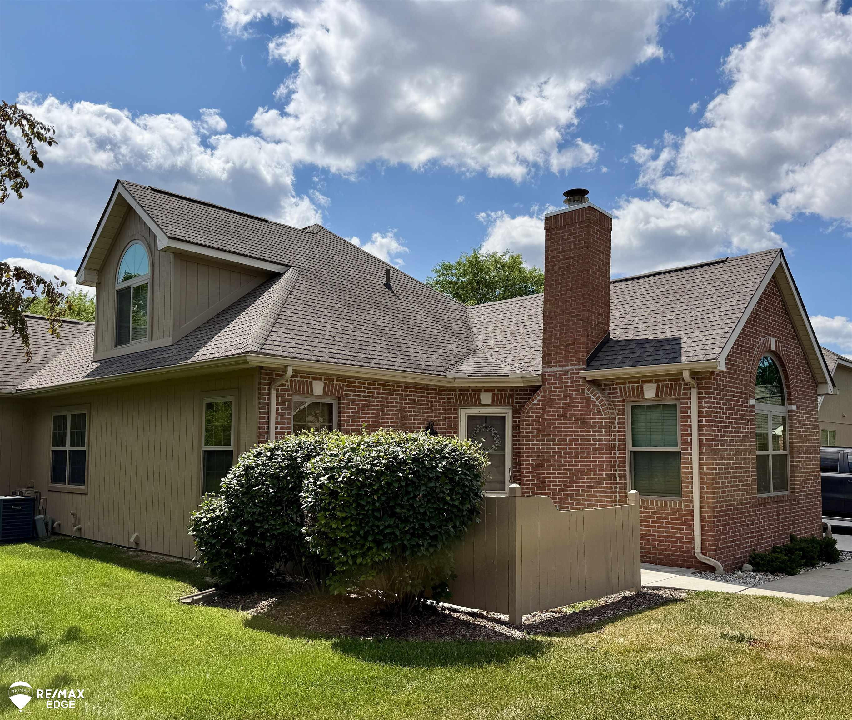 662 Perry Creek Drive, Grand Blanc, MI 48439