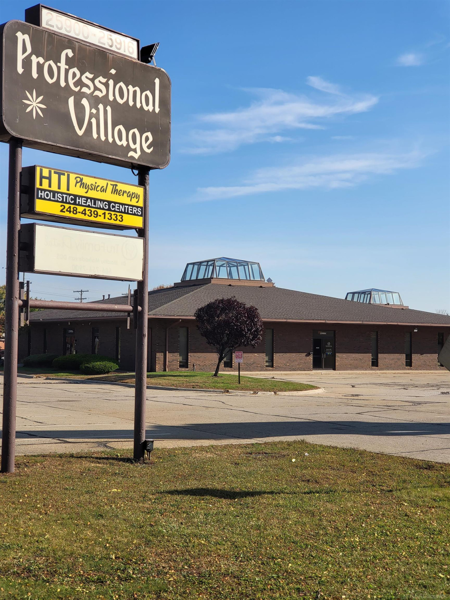 25900 Dequidre Suite B Street, Warren, MI 48091