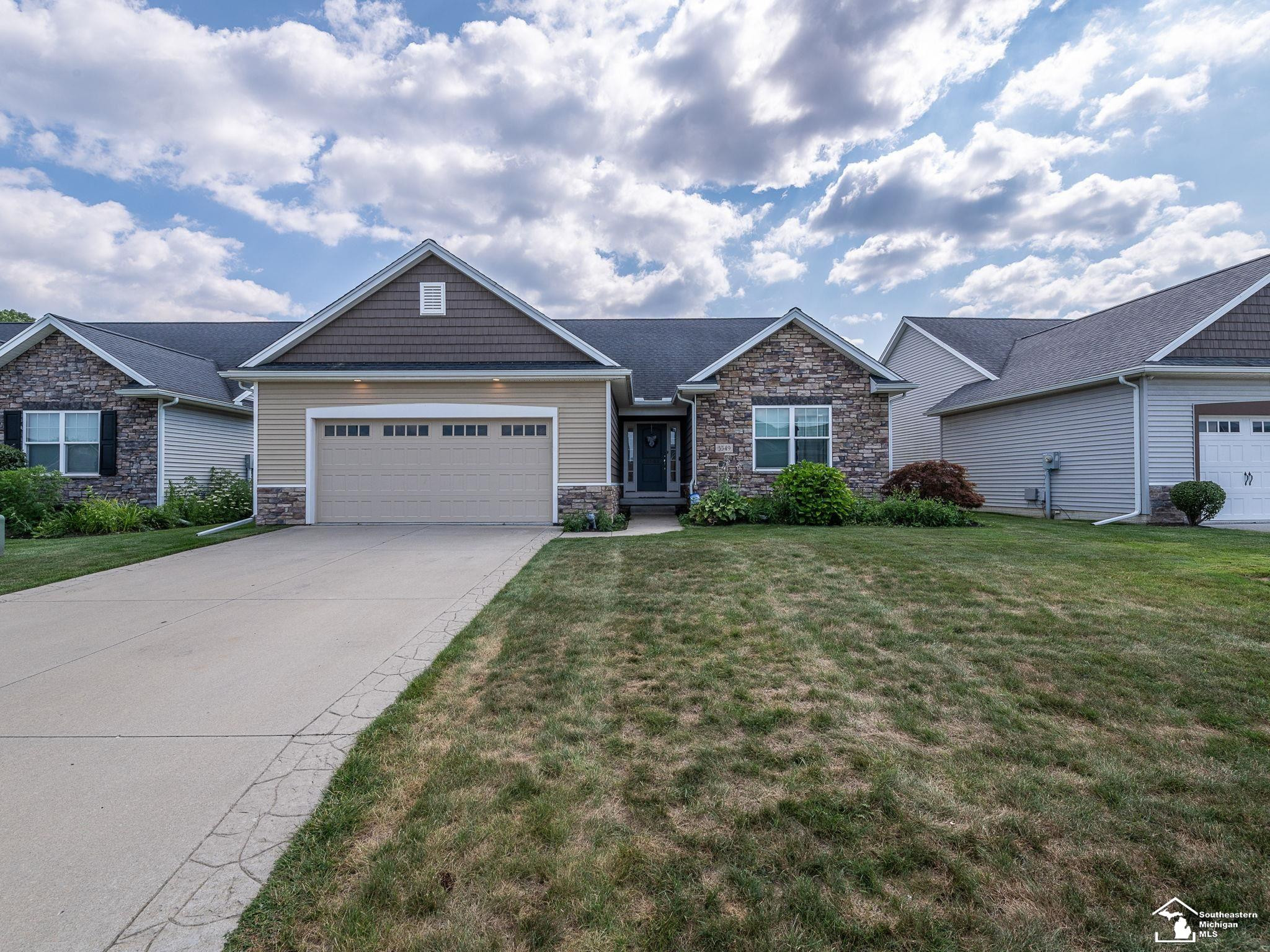 3549 Summer Breeze Drive, Lambertville, MI 48144