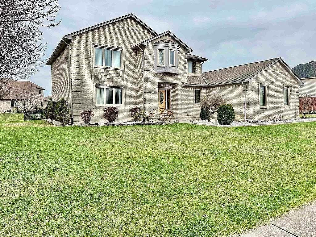 47630 Robins Nest Drive, Utica, MI 48315