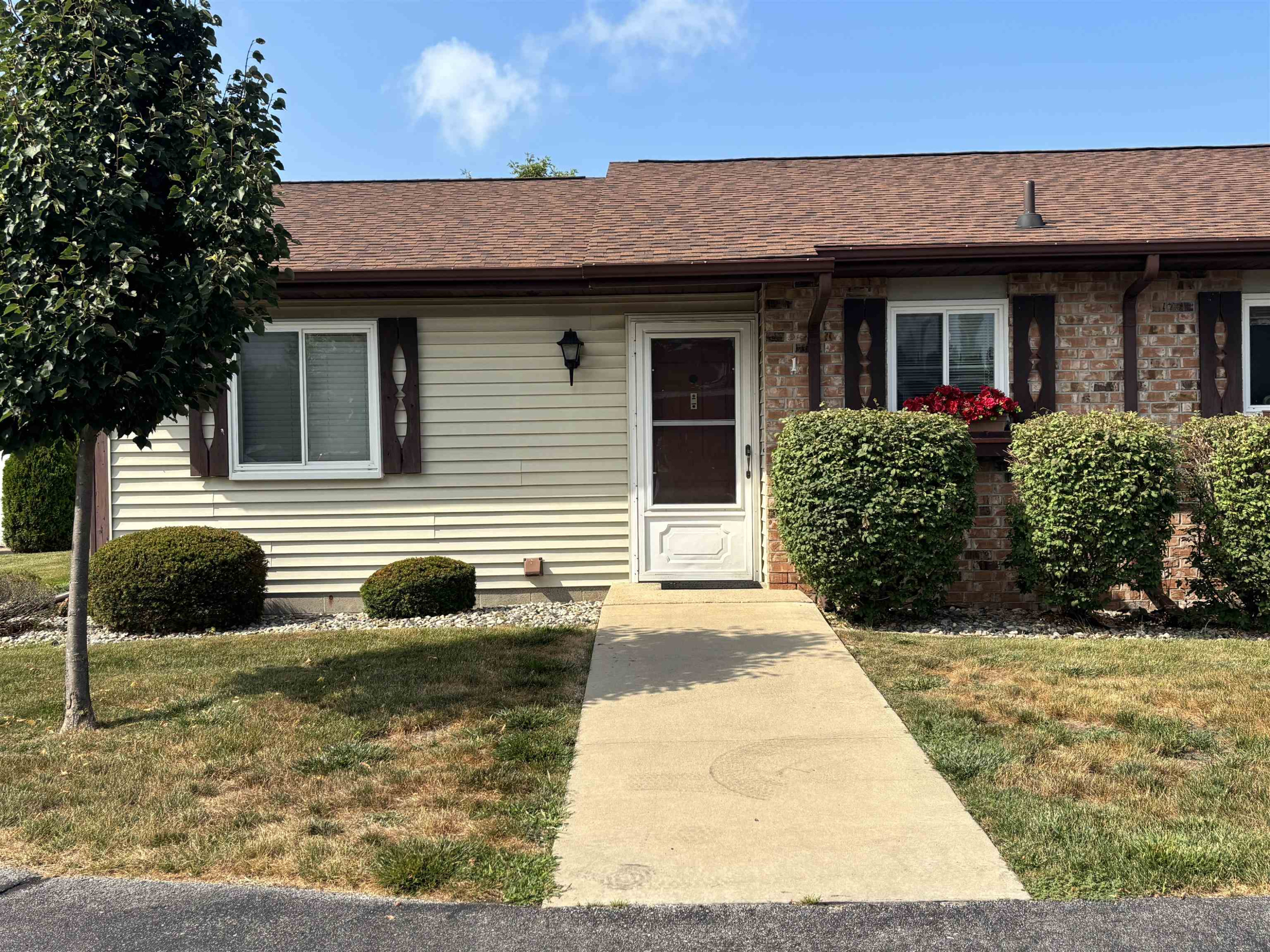 437 W Schleier Street, Unit 1, Frankenmuth, MI 48734