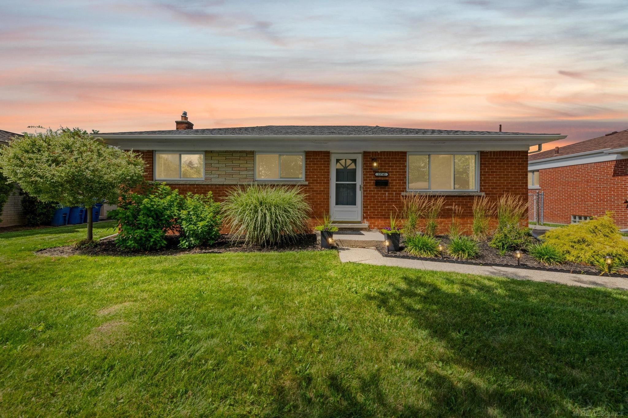 13745 Colpaert Drive, Warren, MI 48088