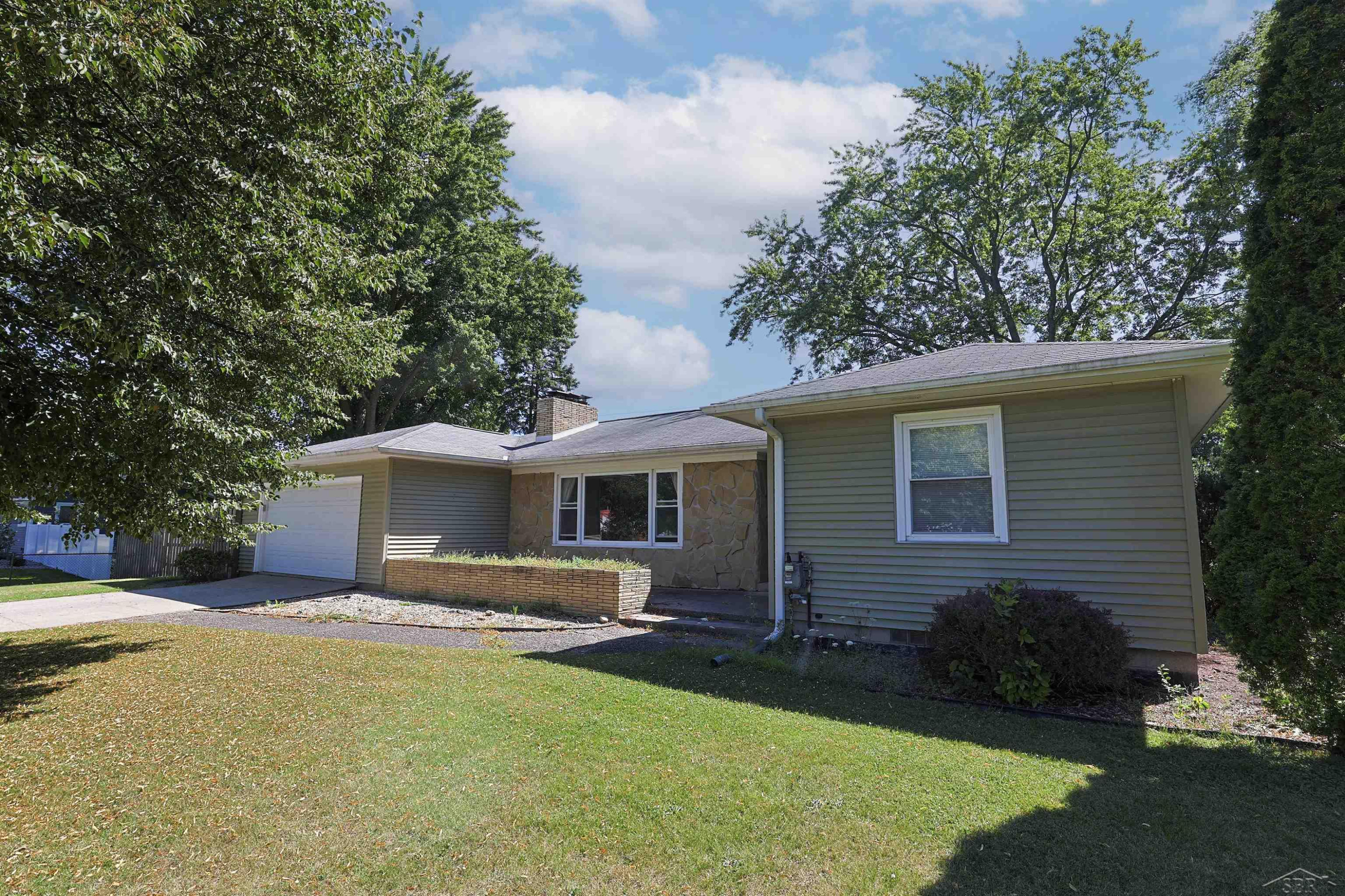 5429 Harvest Court, Bay City, MI 48706