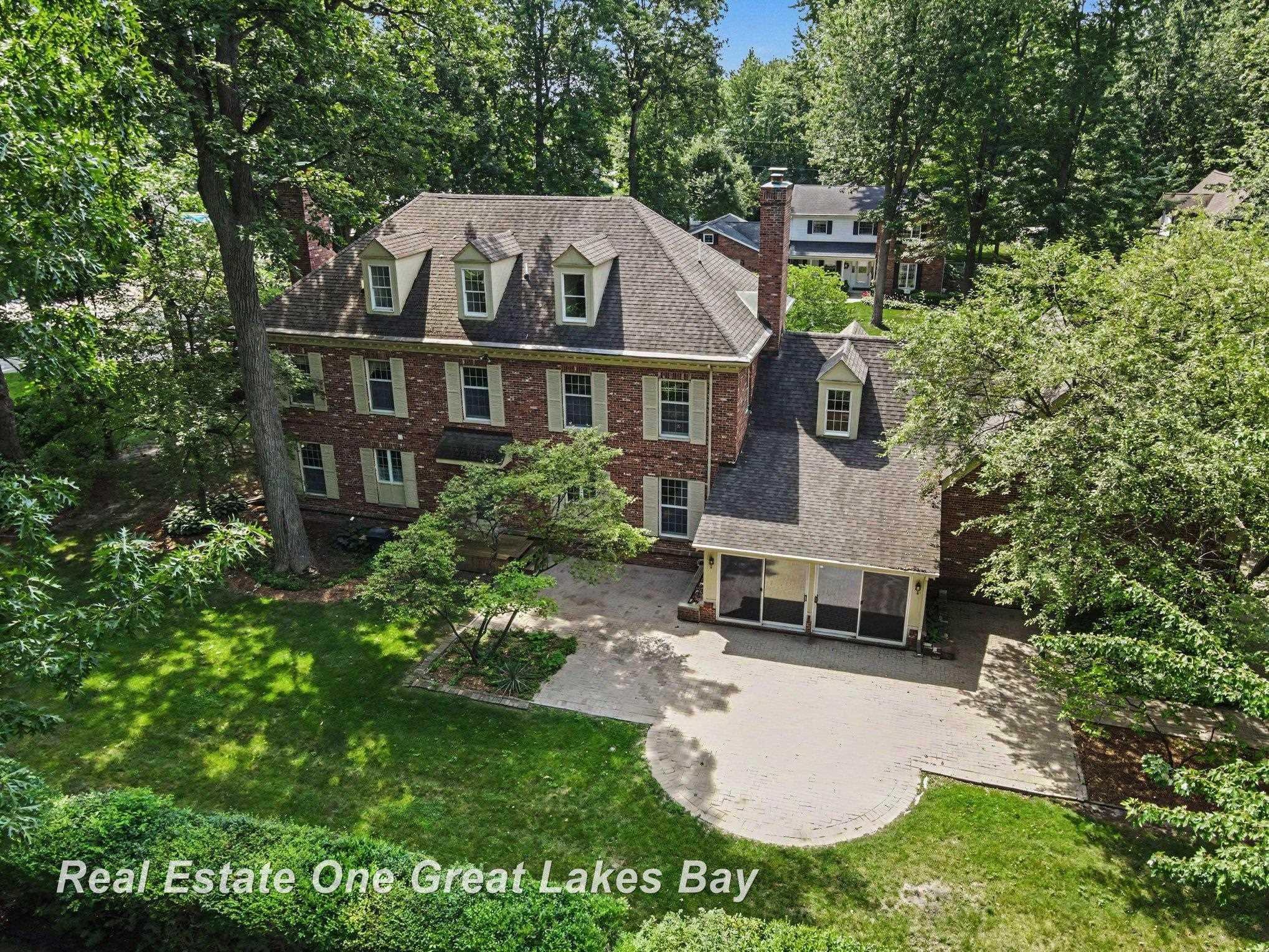 2175 Reppuhn Drive, Bay City, MI 48706