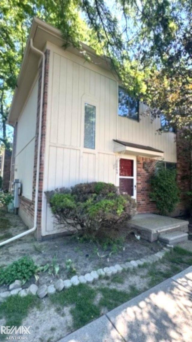 40869 Highpointe Drive, 38, Clinton, MI 48038