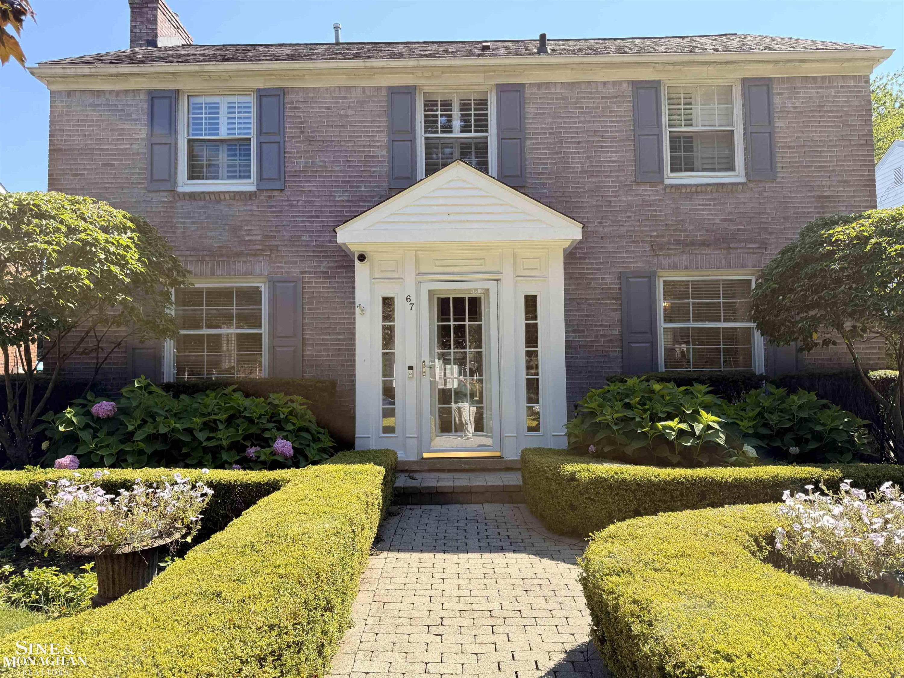 67 Stanton Lane, Grosse Pointe, MI 48236