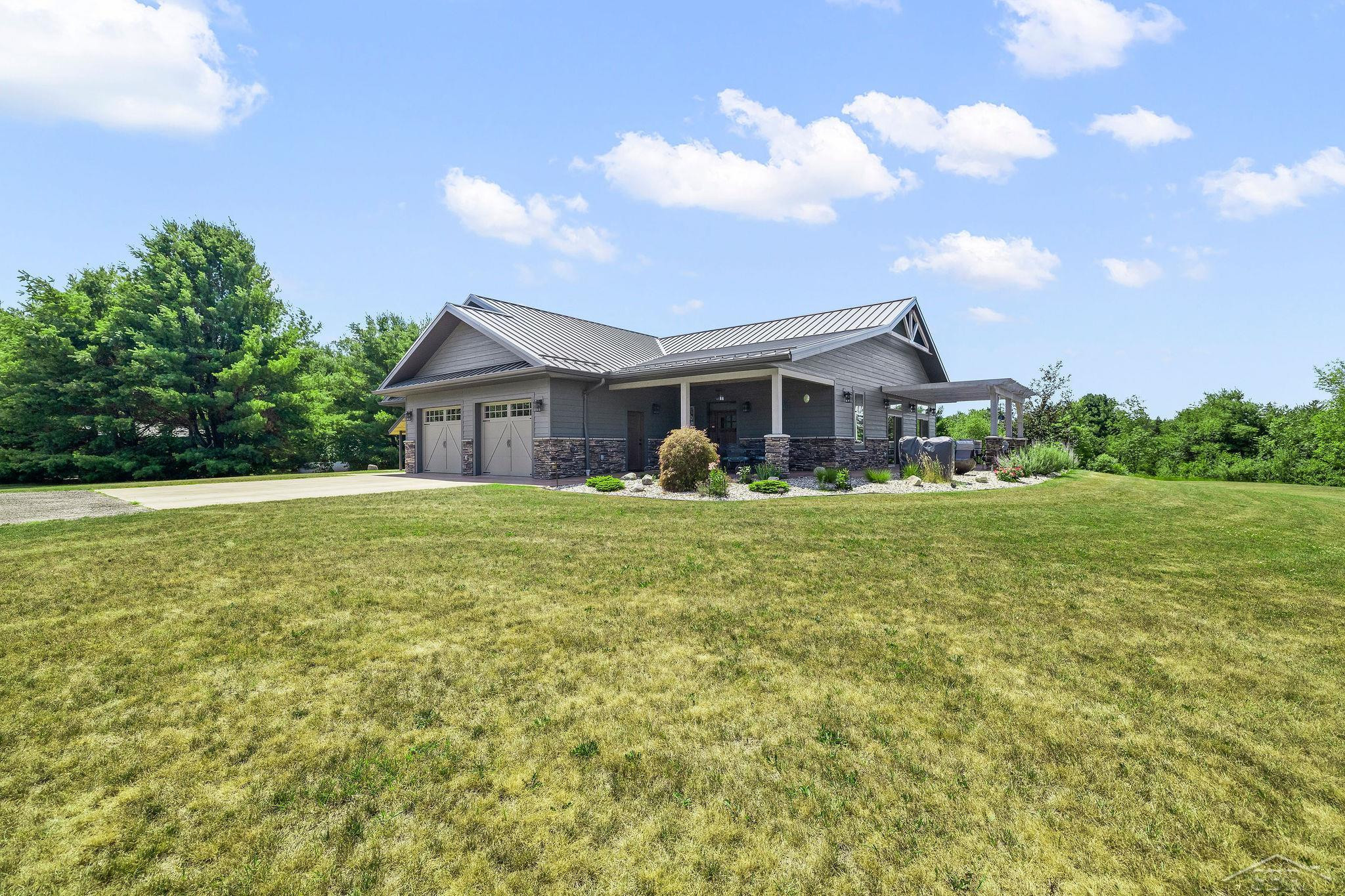 6323 Ward Road, Sterling, MI 48659