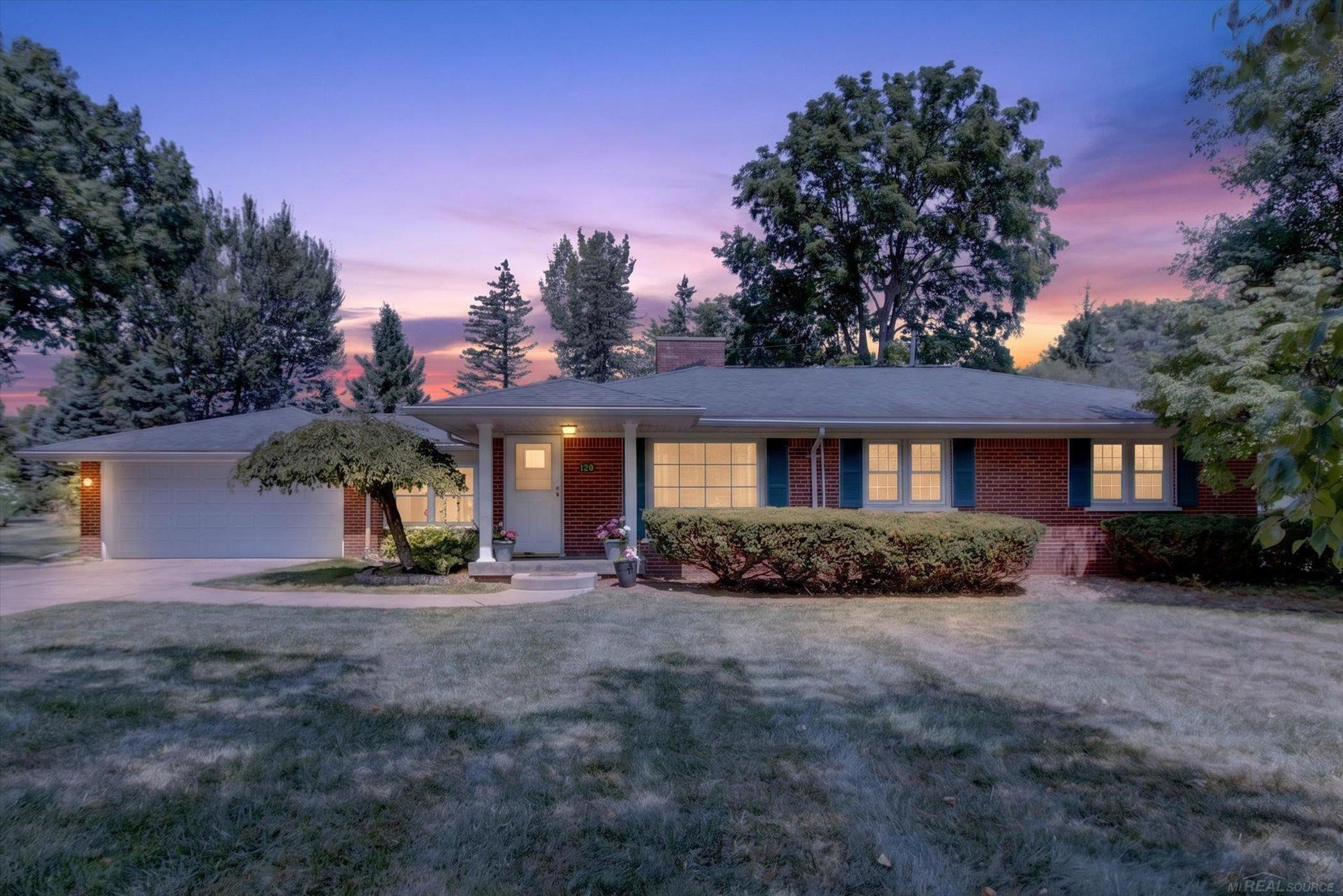 120 Montmorency Road, Rochester Hills, MI 48307
