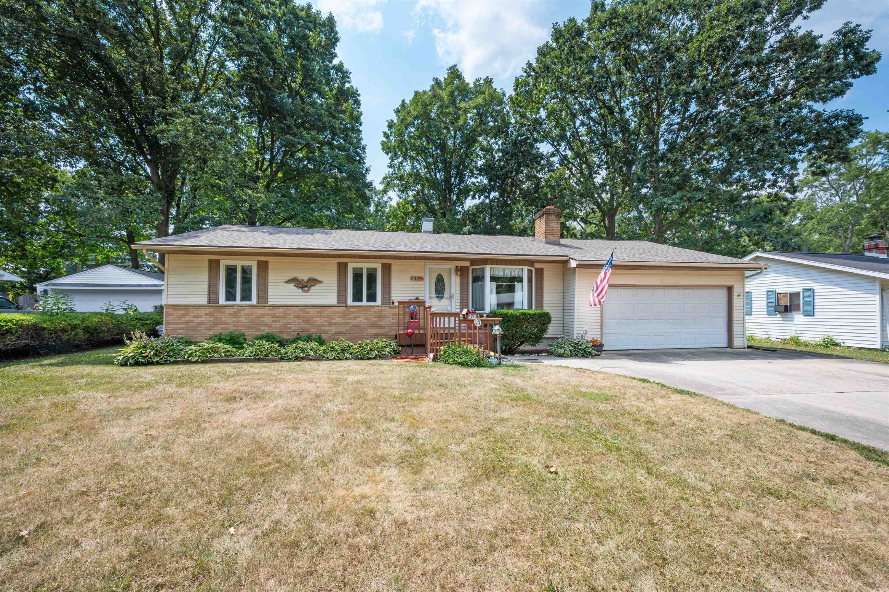 6329 Springdale Boulevard, Grand Blanc, MI 48439