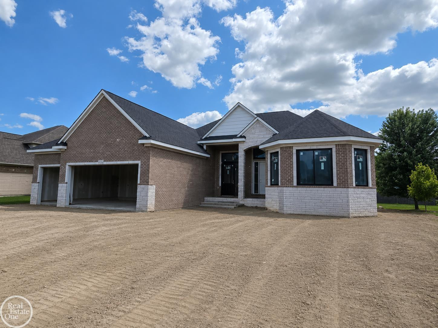 27176 Oxbow Lake Drive, Chesterfield, MI