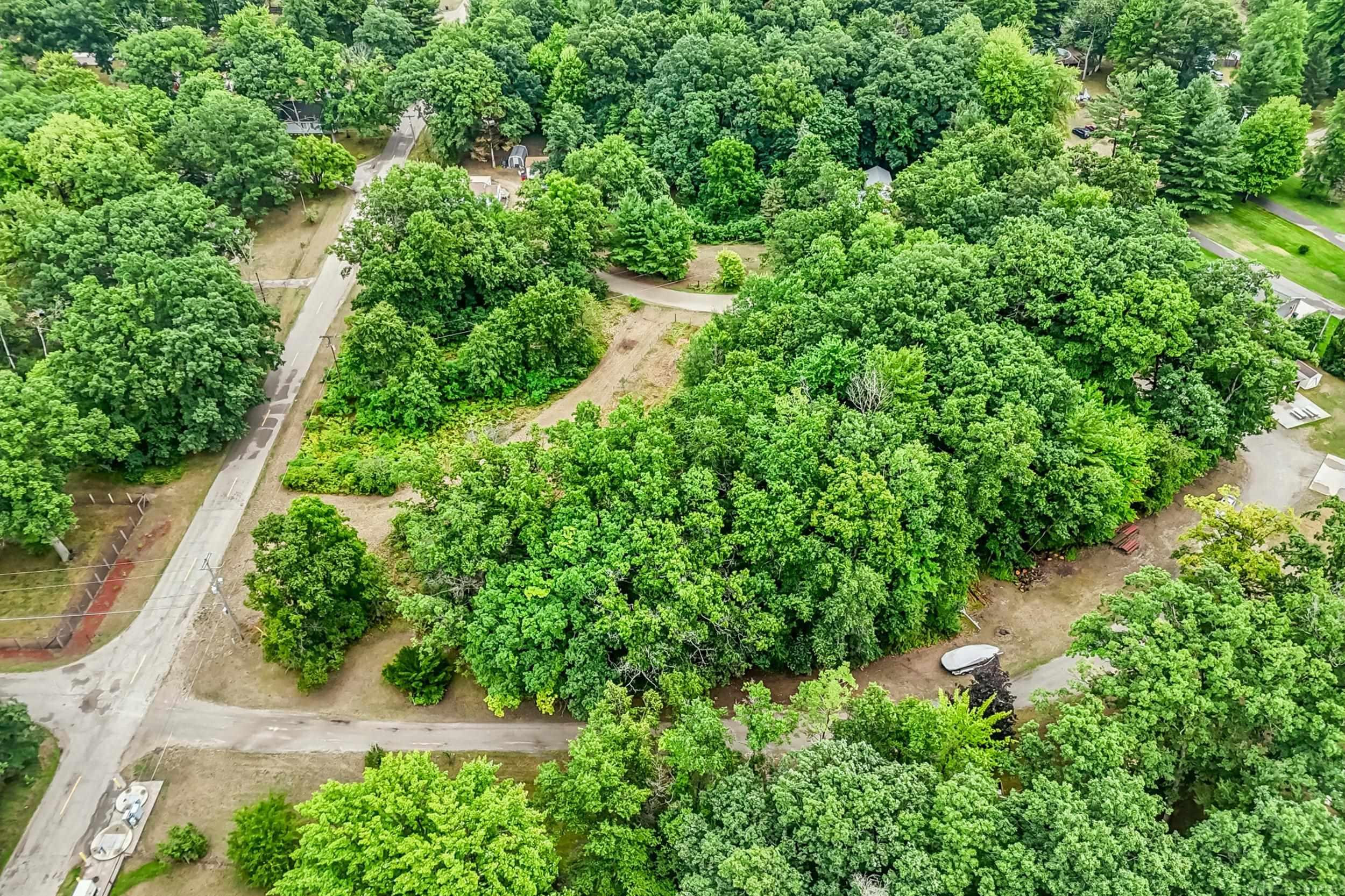W Parklane Lane, White Cloud, MI 49349