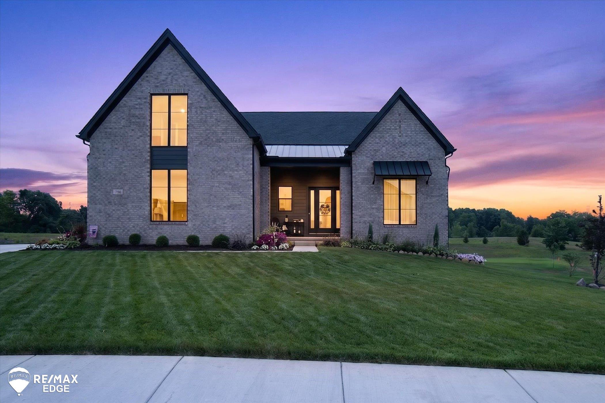 758 Sutton Court, Saline, MI 48176