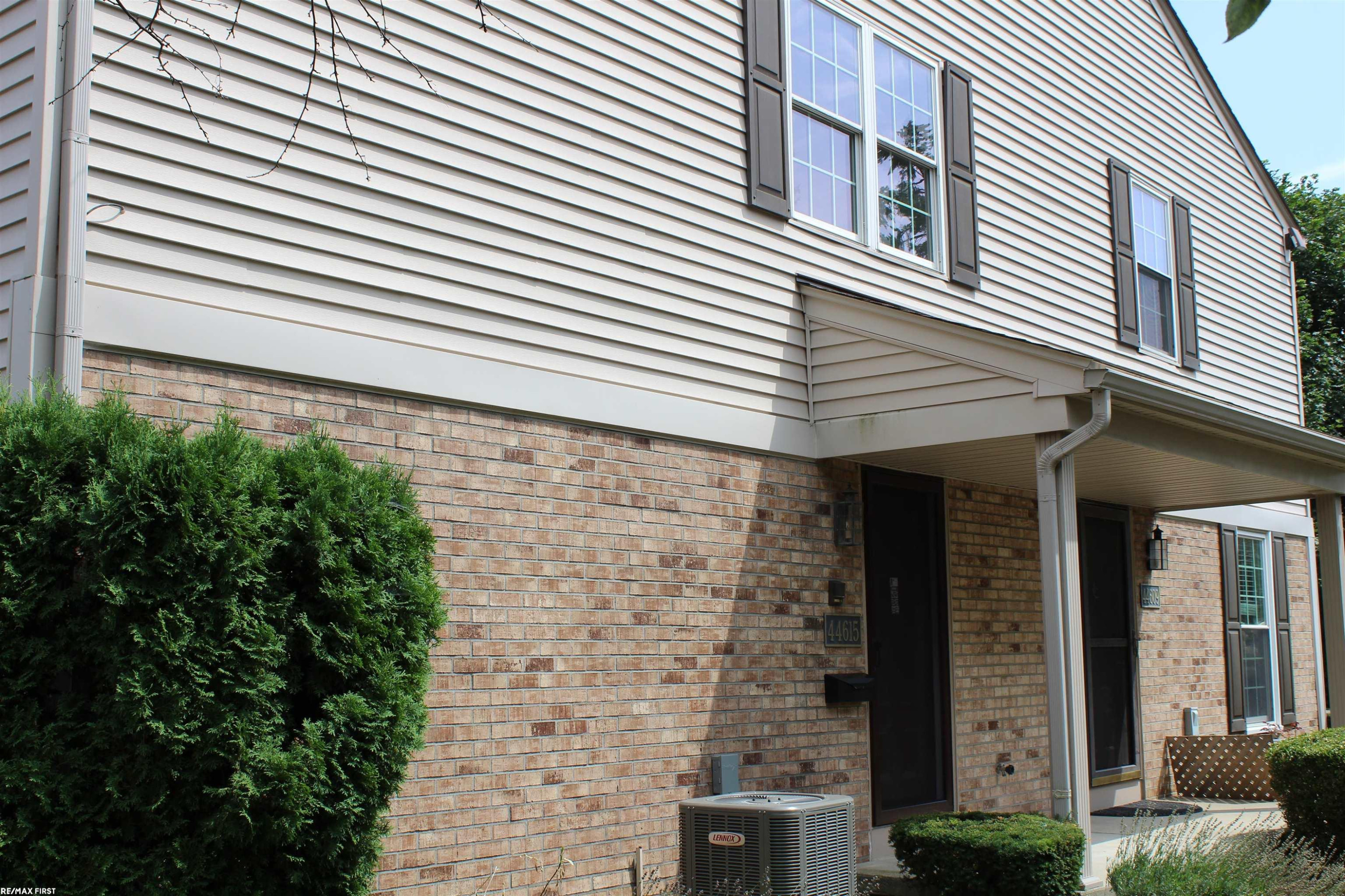 44615 N Bunker Hill Drive, Clinton Twp, MI 48038