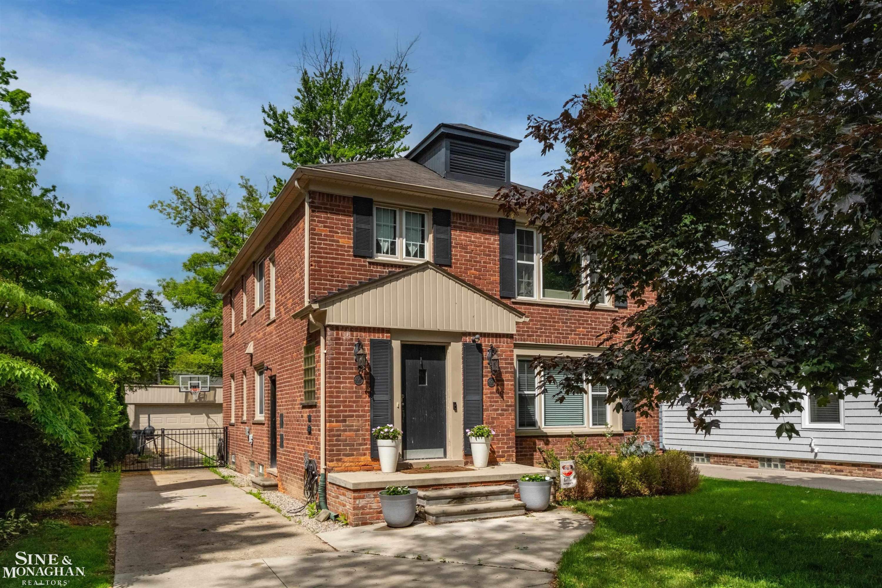 493-495 Saint Clair Avenue, Grosse Pointe, MI 48230
