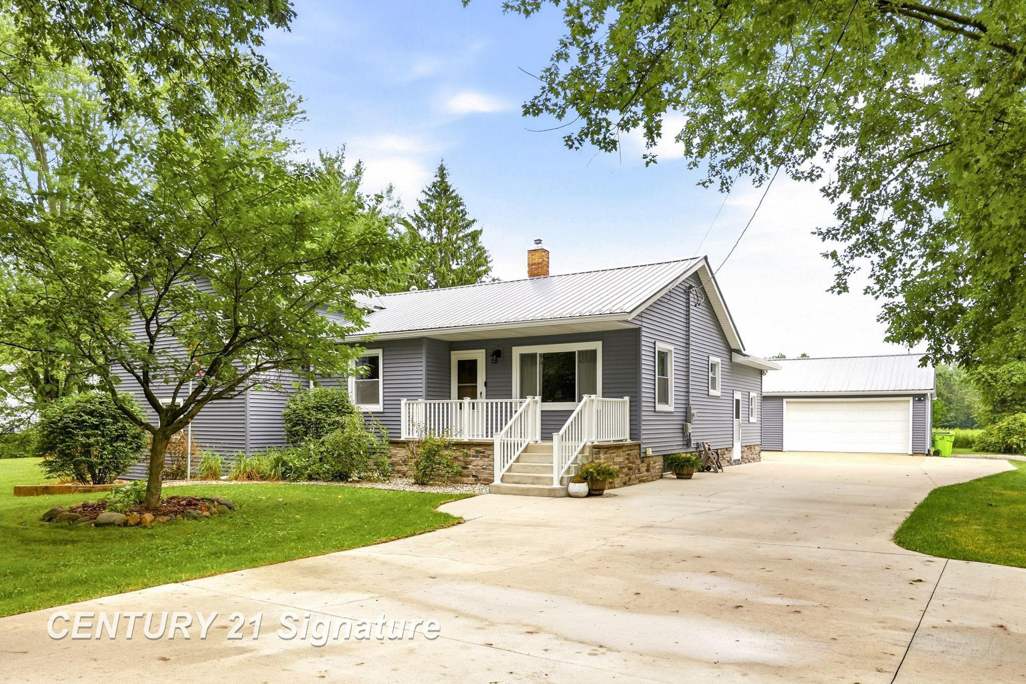 3063 E Gordonville Road, Midland, MI 48640