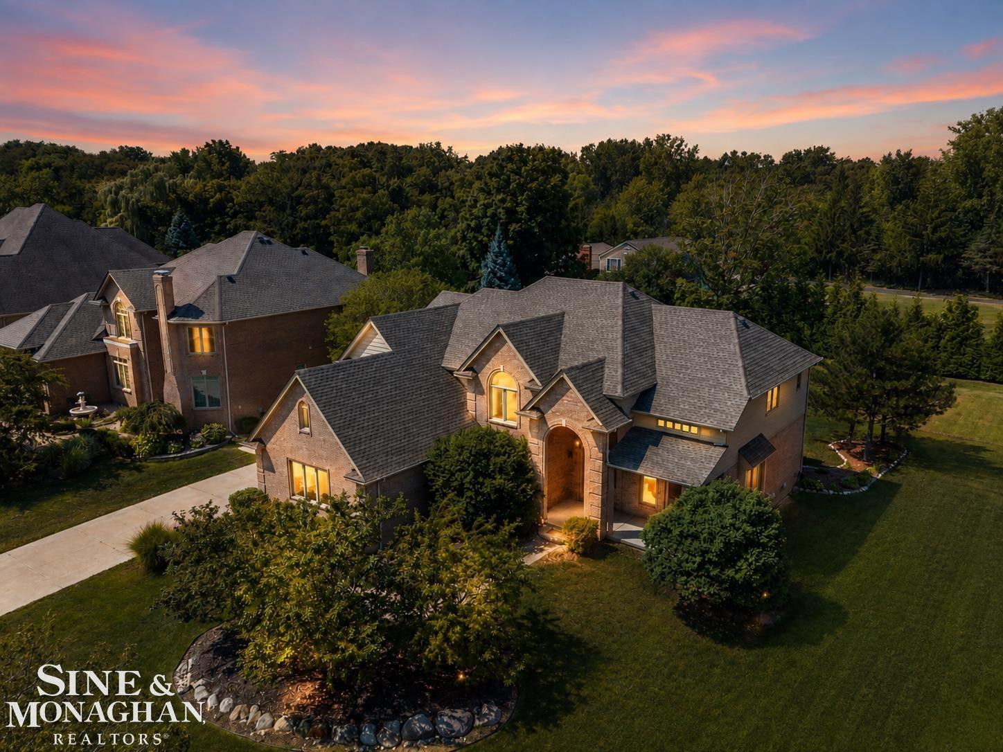 94 Ingram Drive, Troy, MI 48098