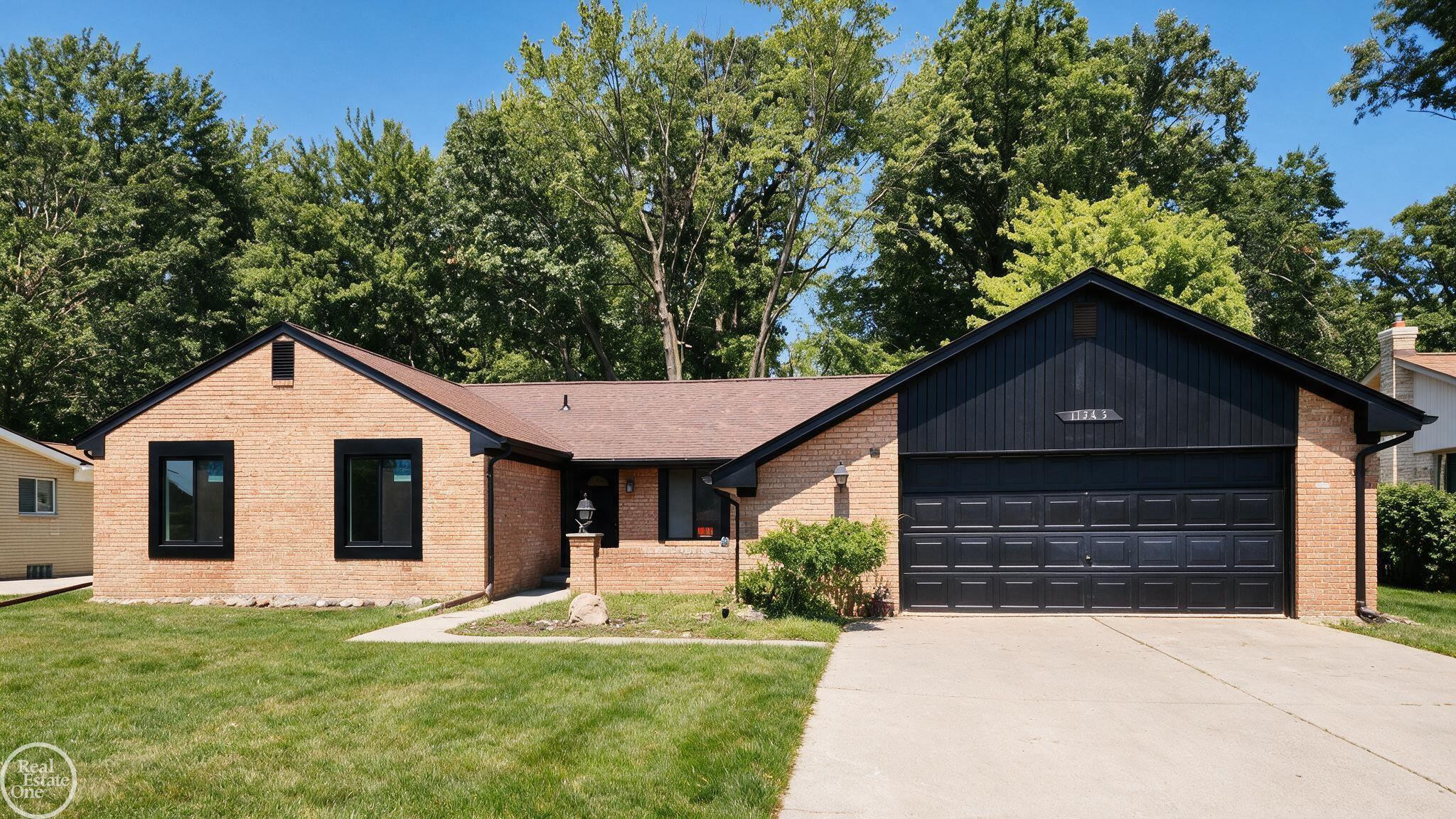 11343 Common Road, Warren, MI 48093