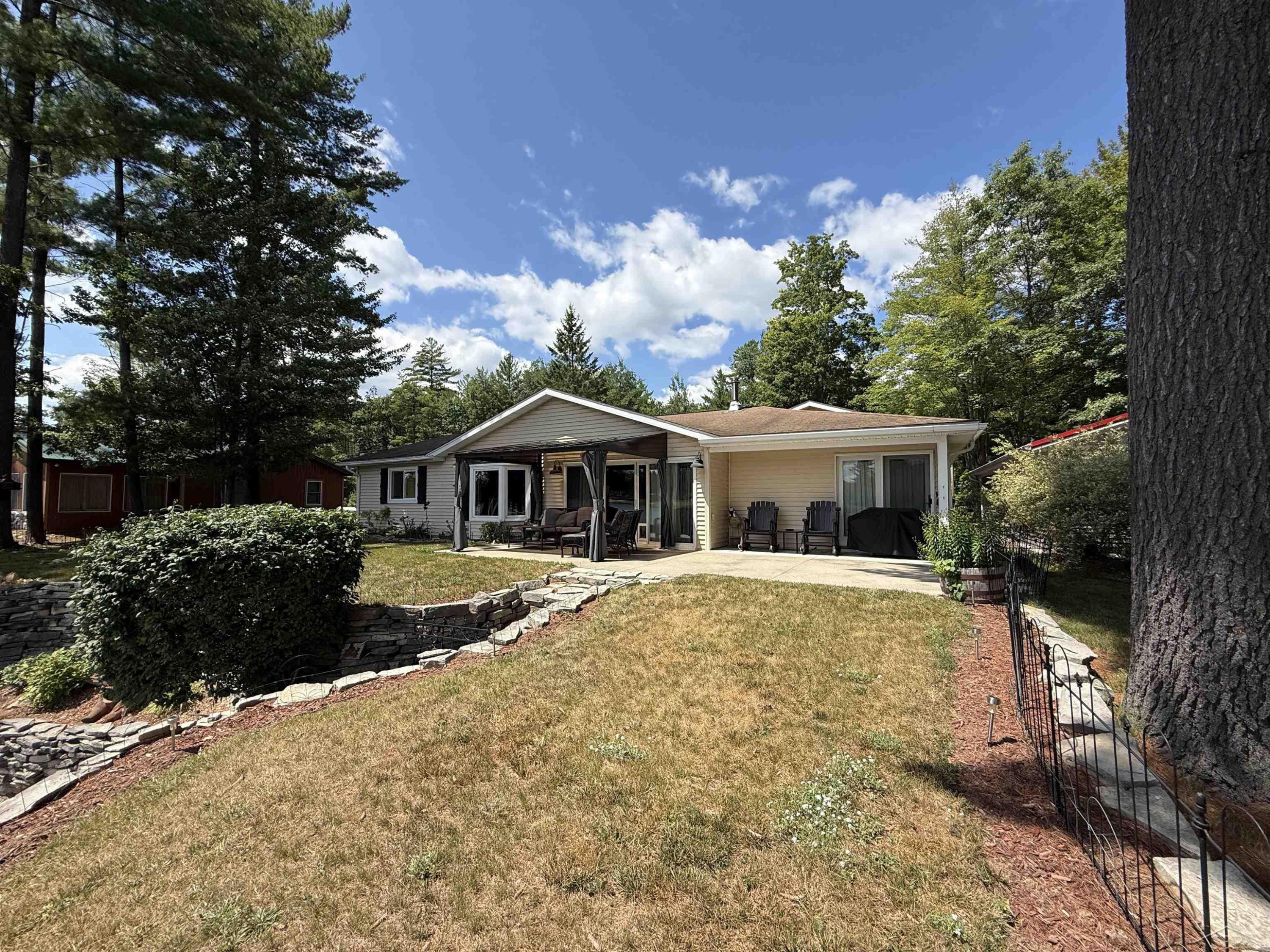 3422 E Pinecrest Drive, Gladwin, MI 48624