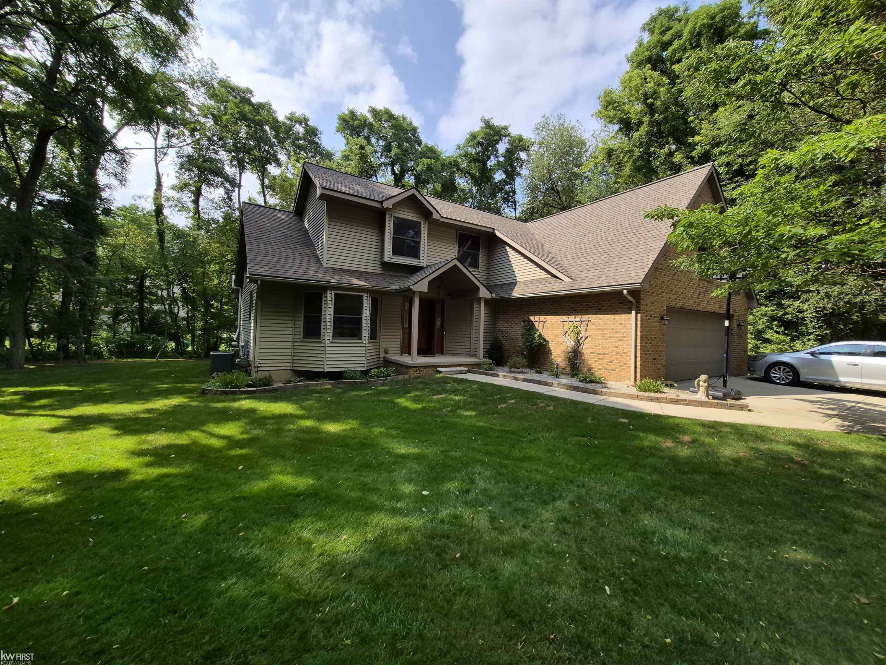 11383 Whispering Pines Trail, Fenton, MI 48430