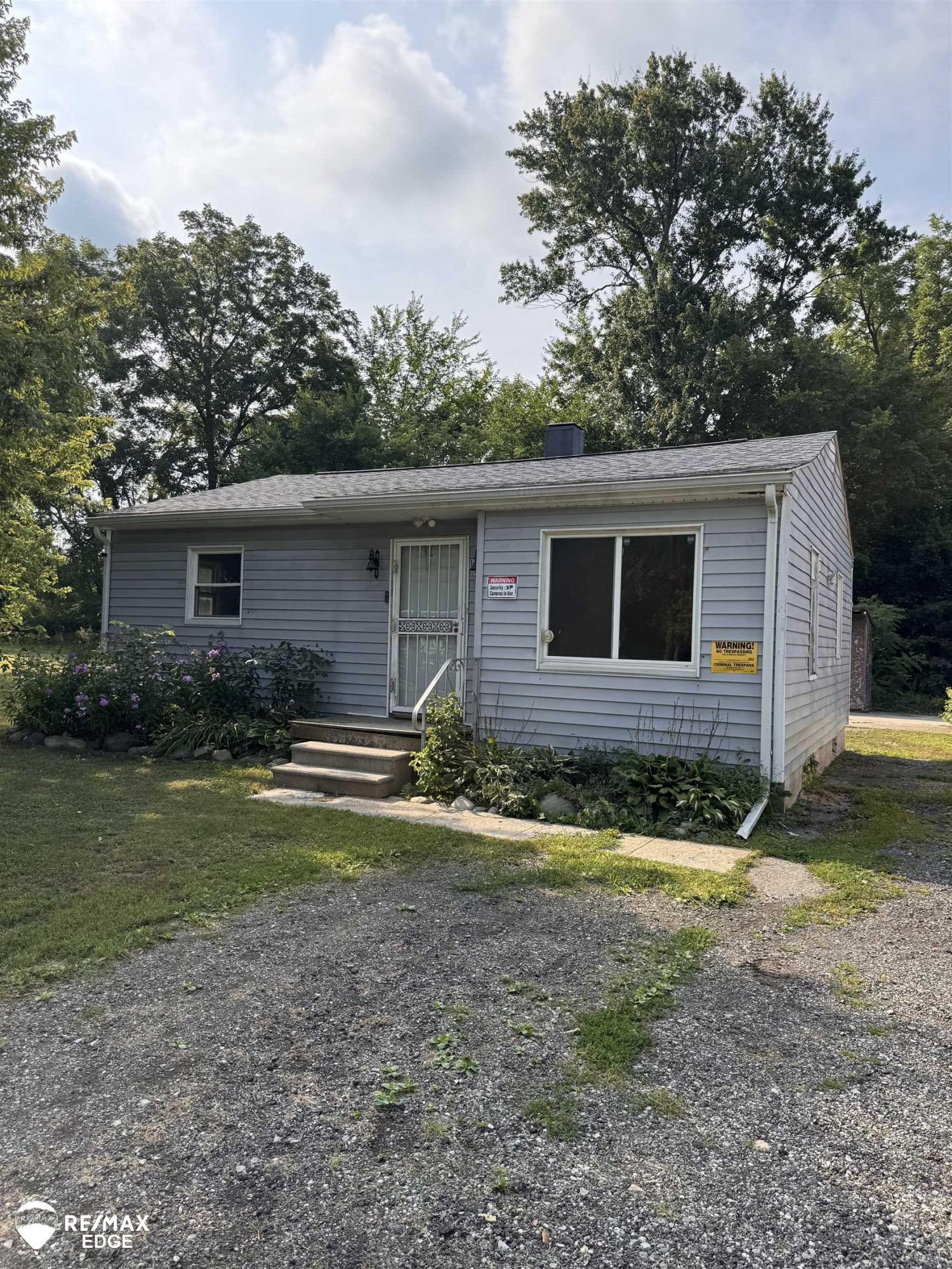 1241 Knickerbocker Avenue, Flint, MI 48505