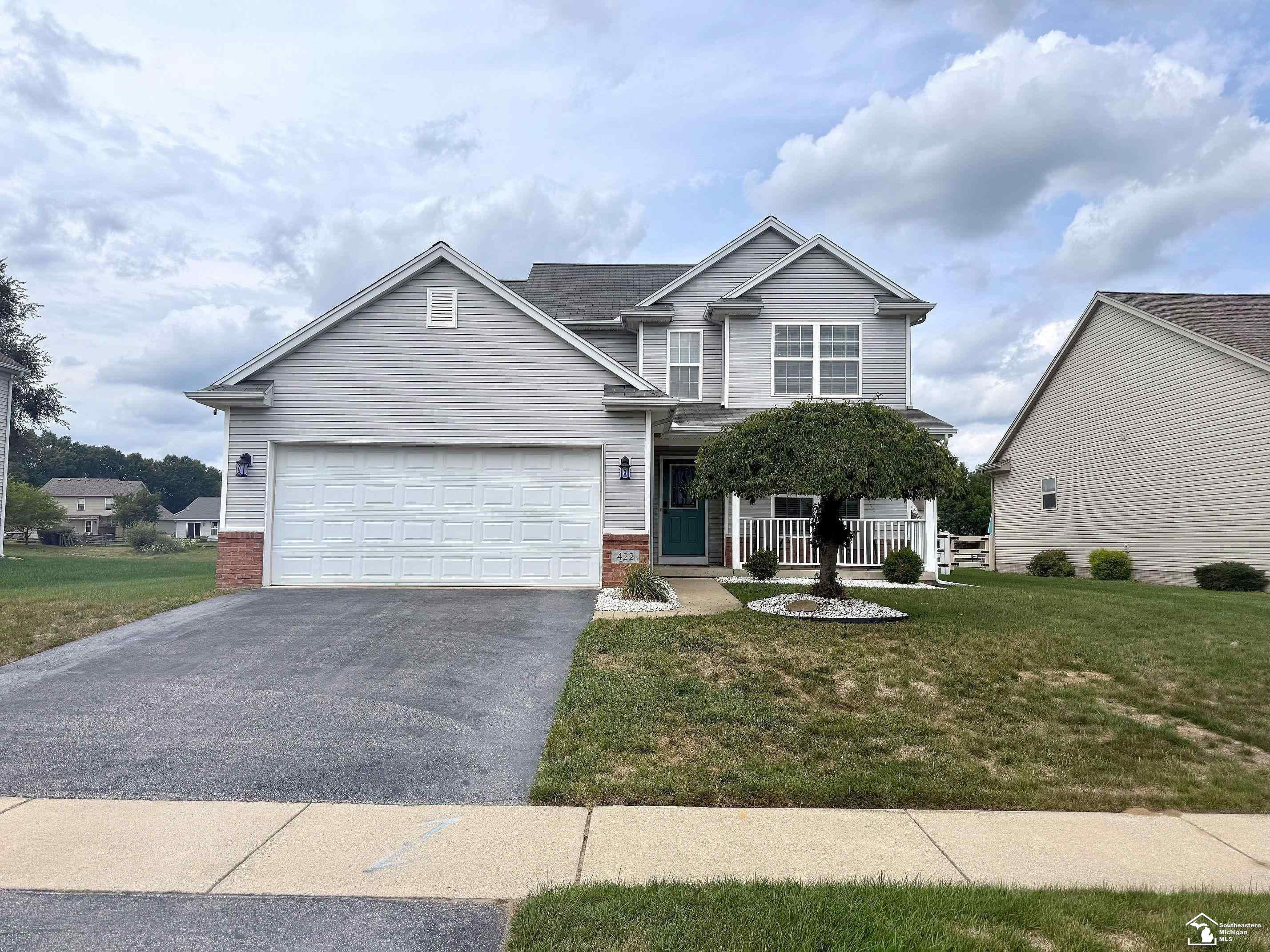 422 Oak Creek Drive, Temperance, MI 48182