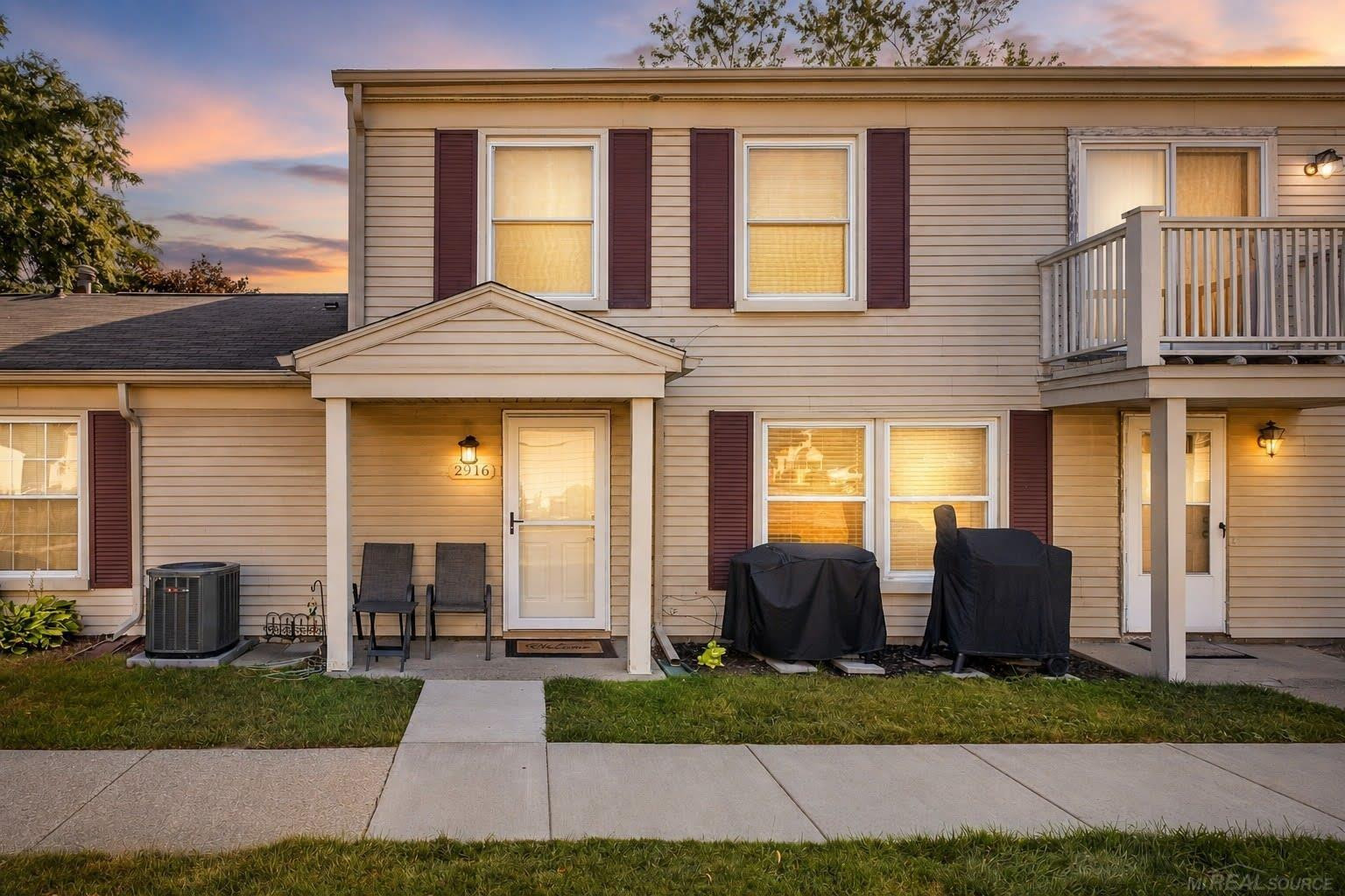 2916 Meadowbrook Court, Lake Orion, MI