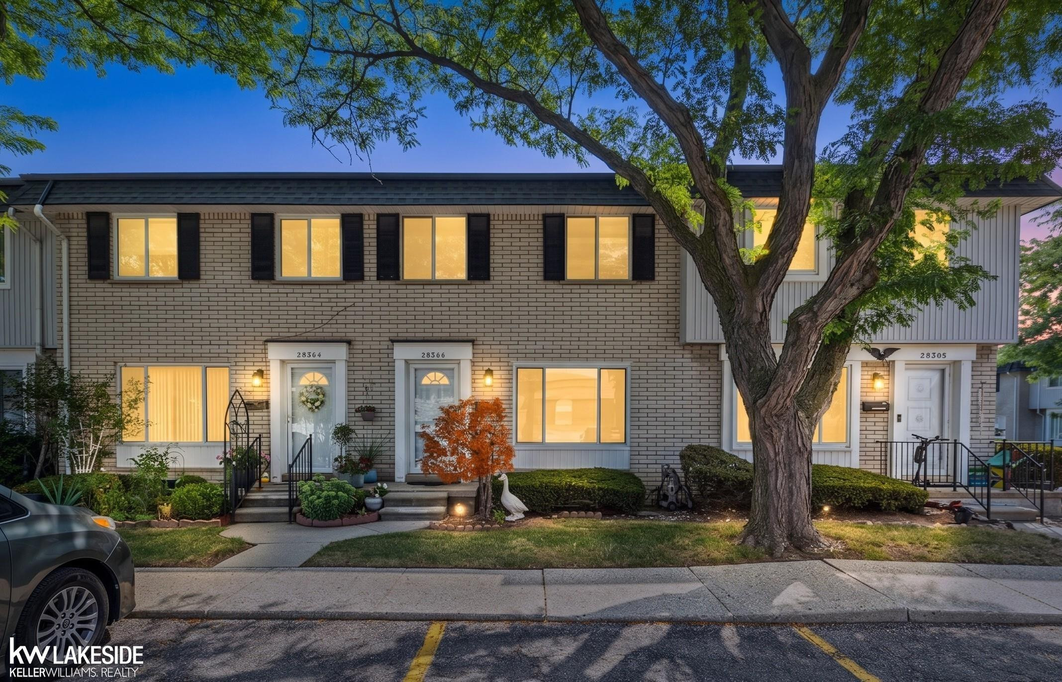 28306 Universal Drive, Warren, MI 48092