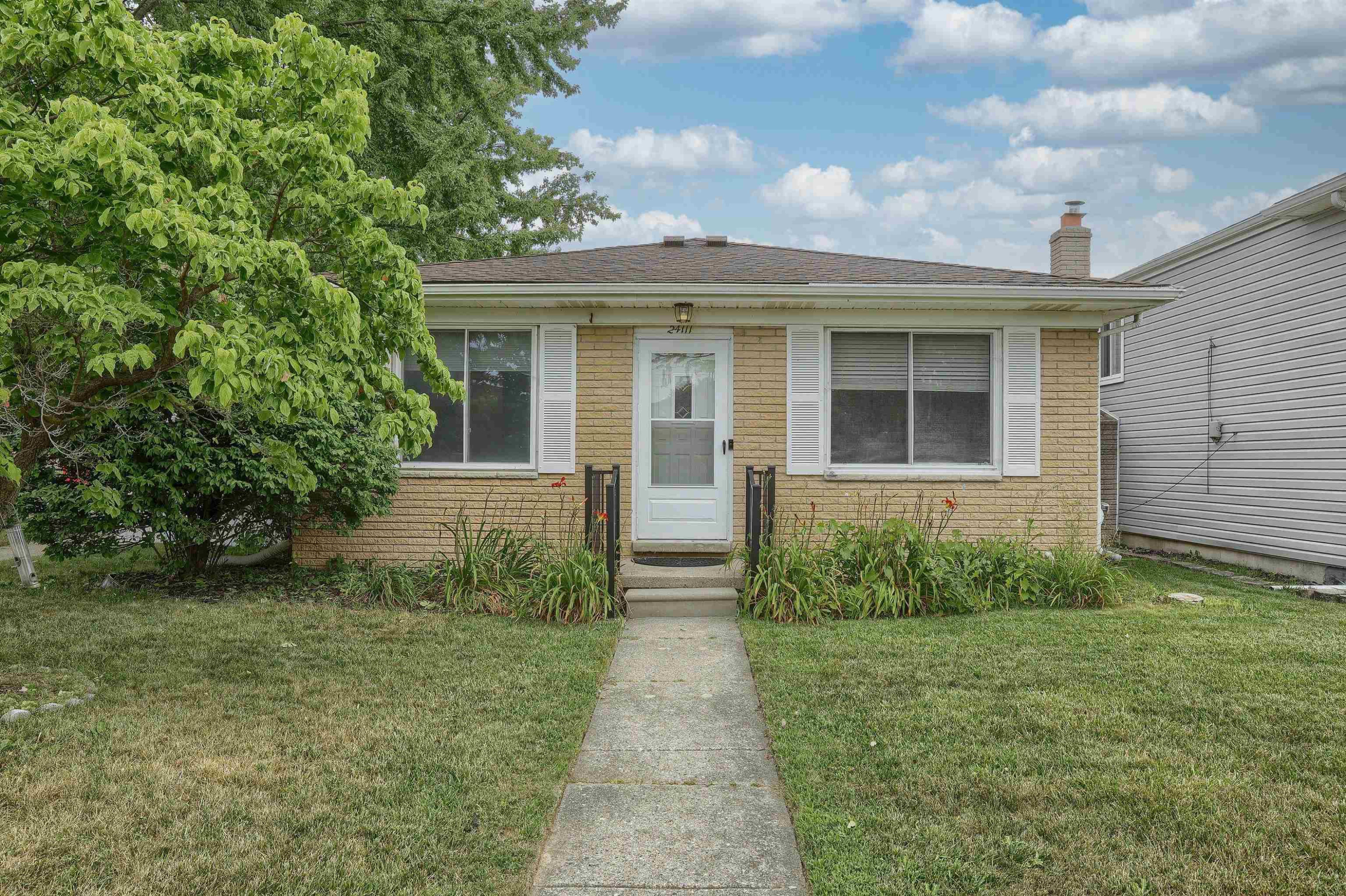 24111 Cottrell Street, Clinton Twp, MI 48035