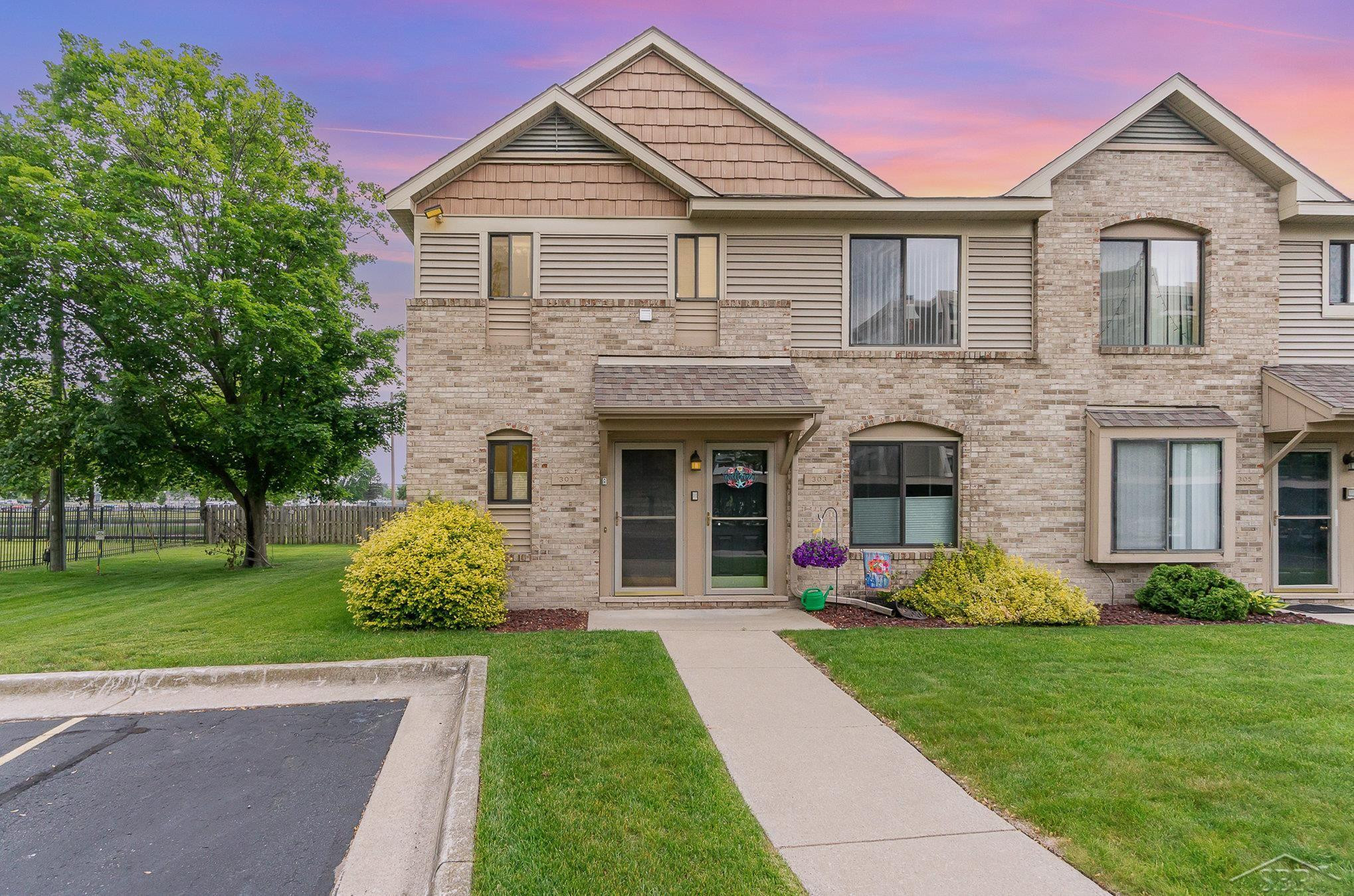 301 S Walnut Street, Bay City, MI 48706