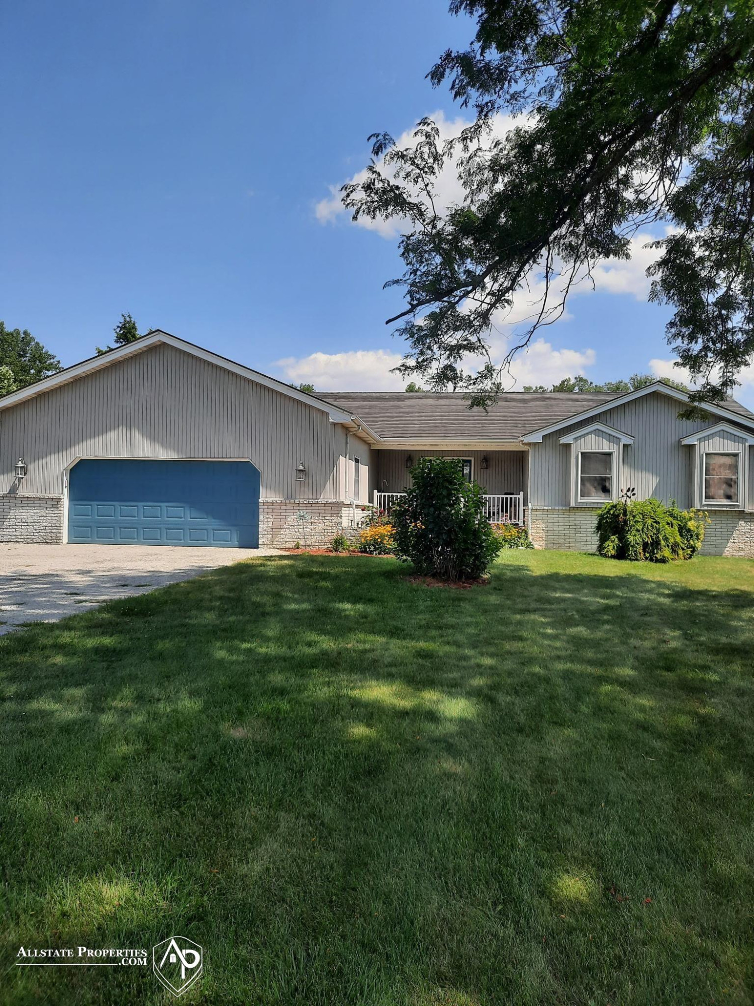12301 S New Lothrop Road, Byron, MI 48418