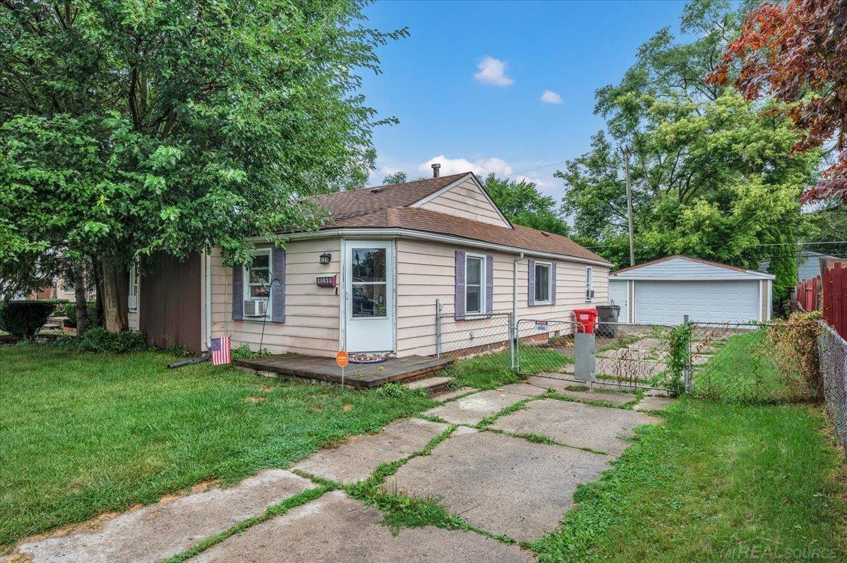 20833 Woodward Drive, Clinton Twp, MI 48035