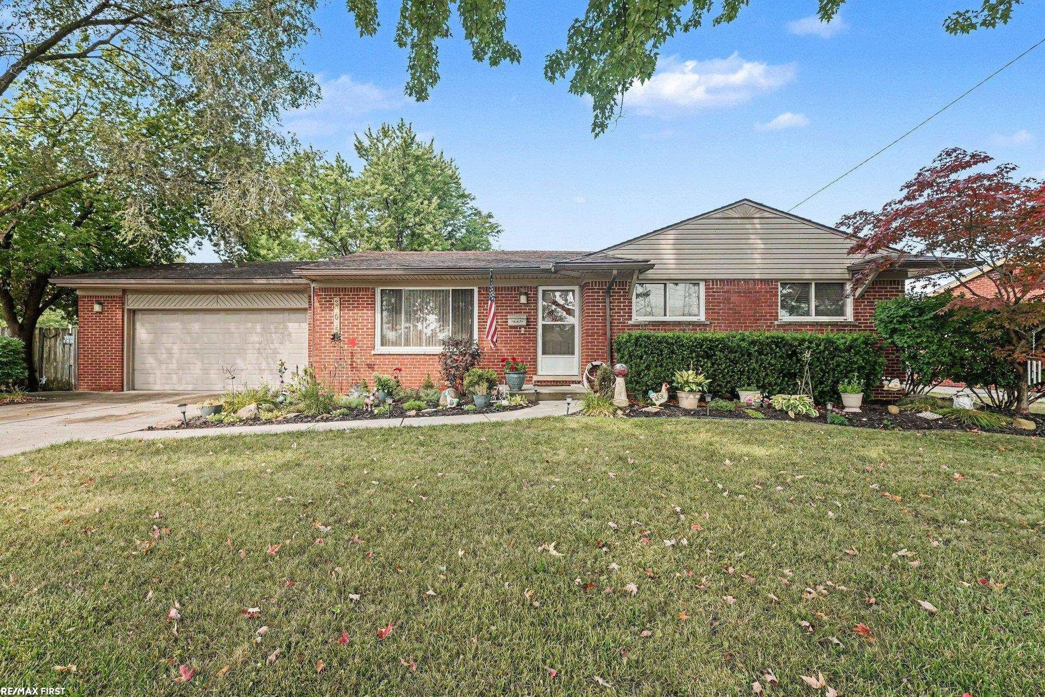 31015 Palomino Avenue, Warren, MI 48093
