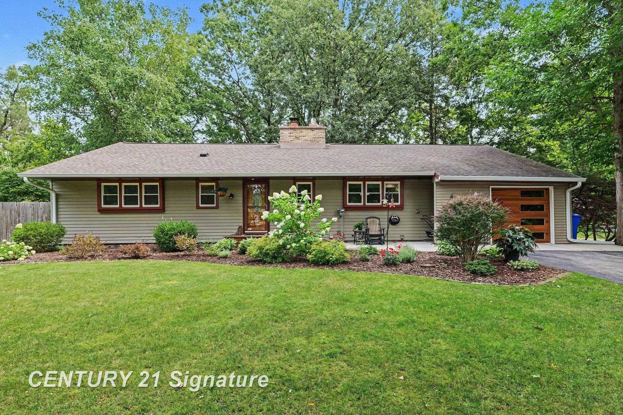 608 Hillcrest Road, Midland, MI 48640