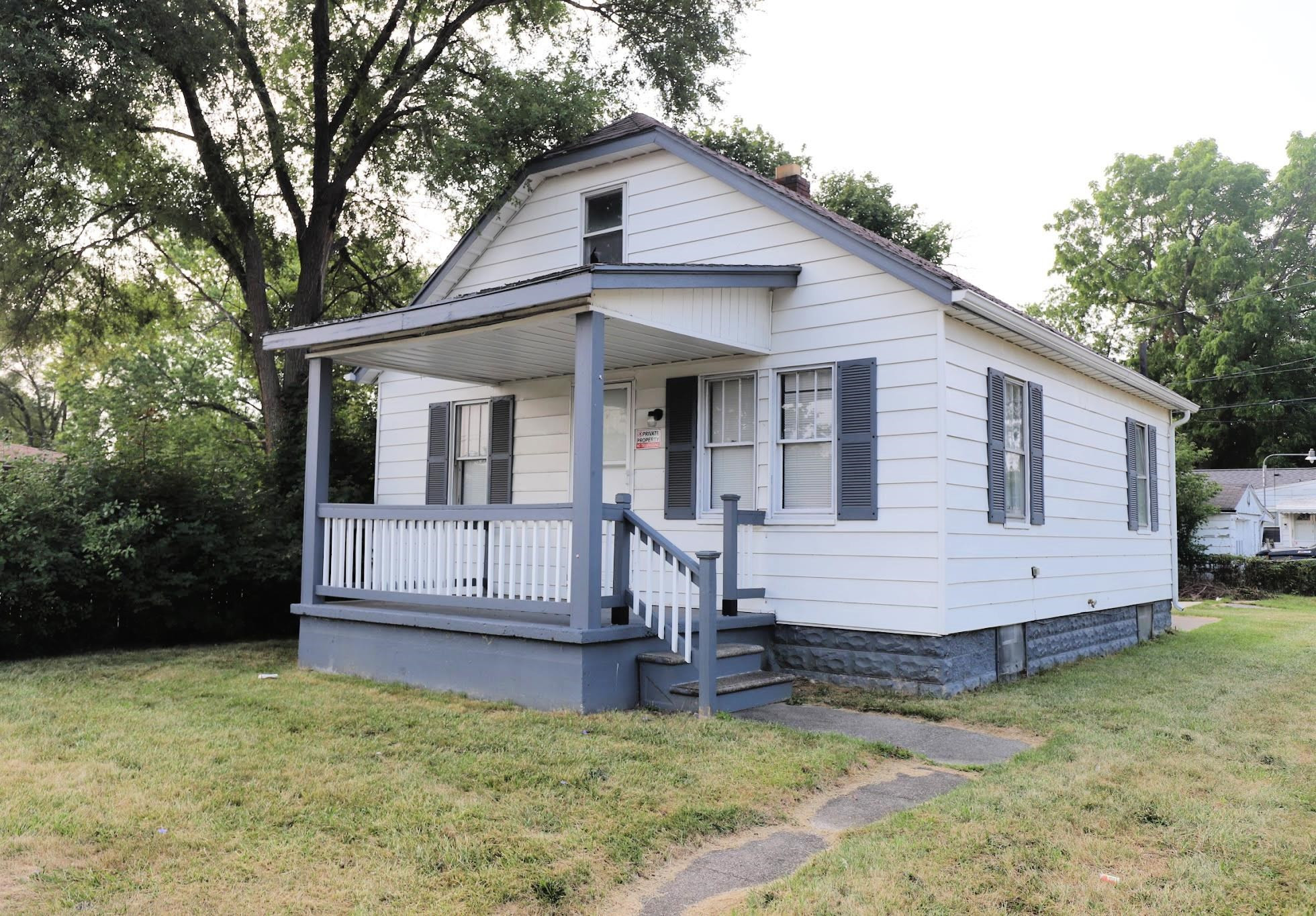 3702 Davison Road, Flint, MI 48506