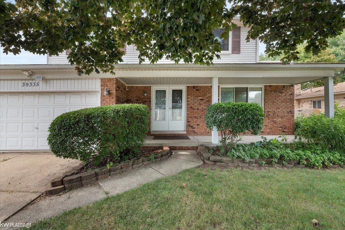 39335 Waldorf Drive, Clinton Twp, MI 48038
