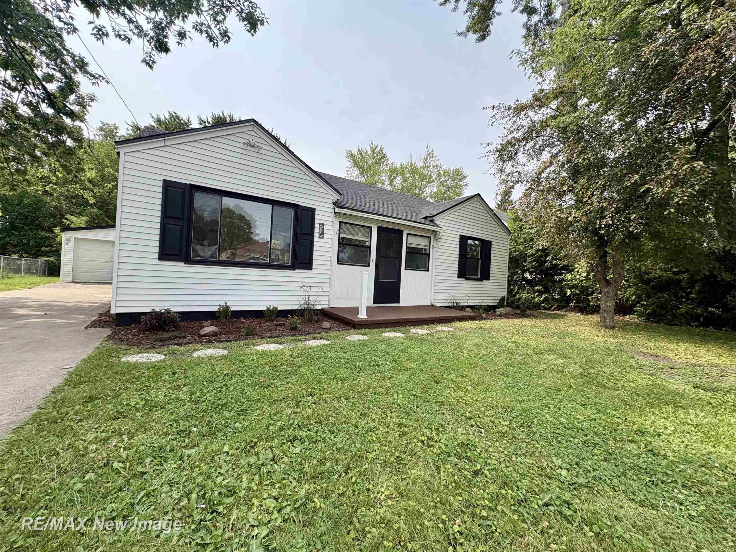 2335 Shattuck Road, Saginaw, MI 48603
