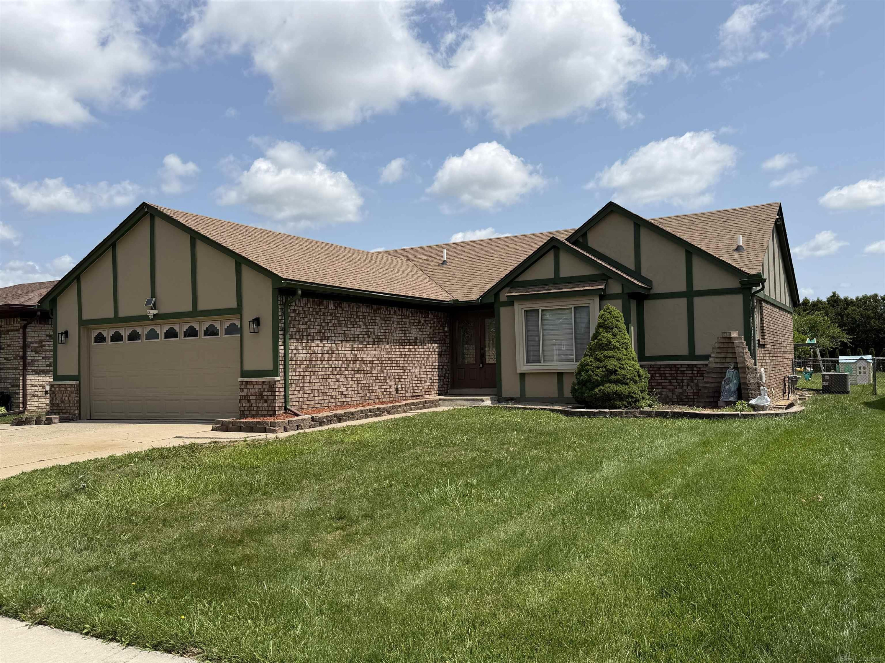 47066 Sanborn Drive, Macomb, MI 48044