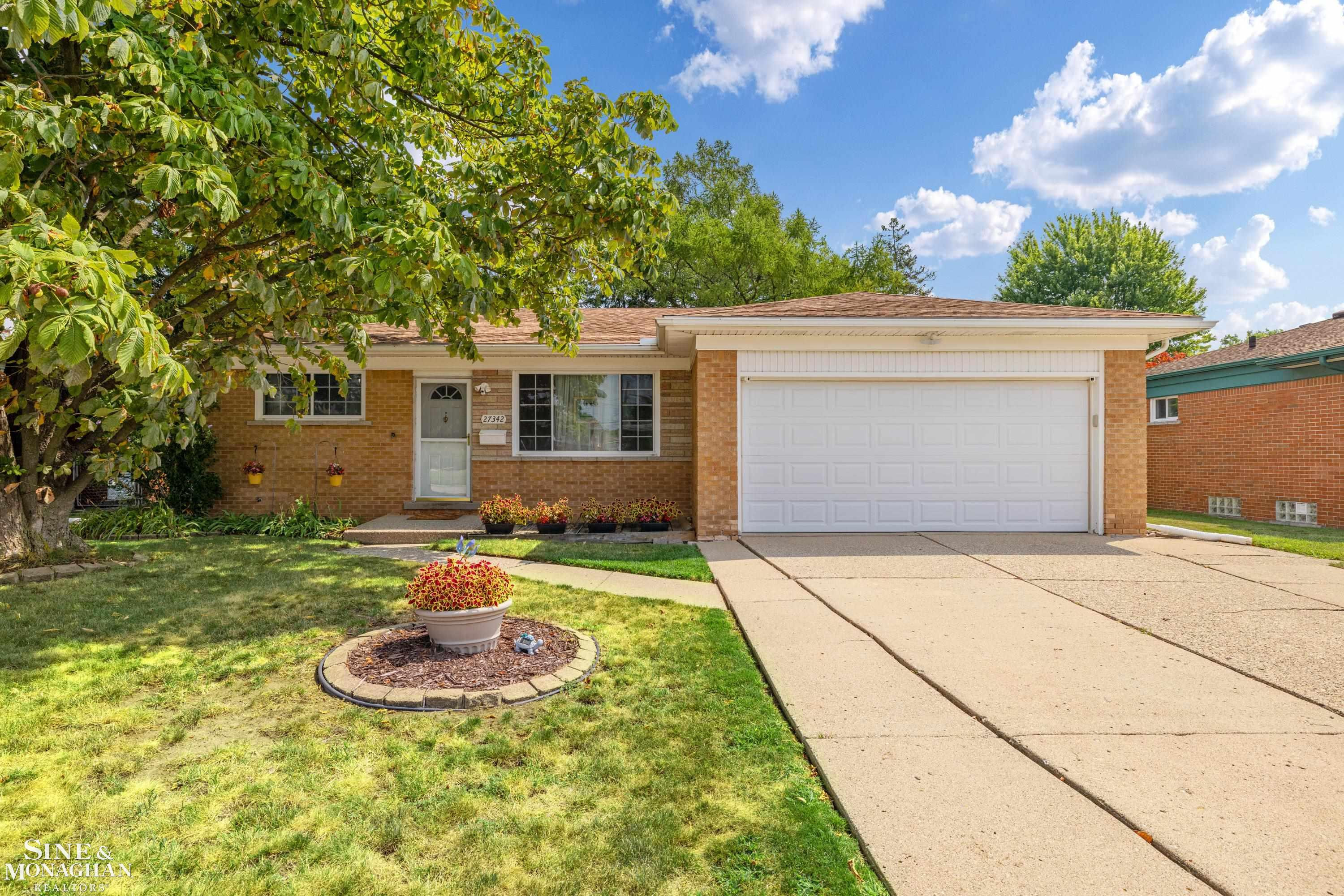 27342 Dover Avenue, Warren, MI 48088