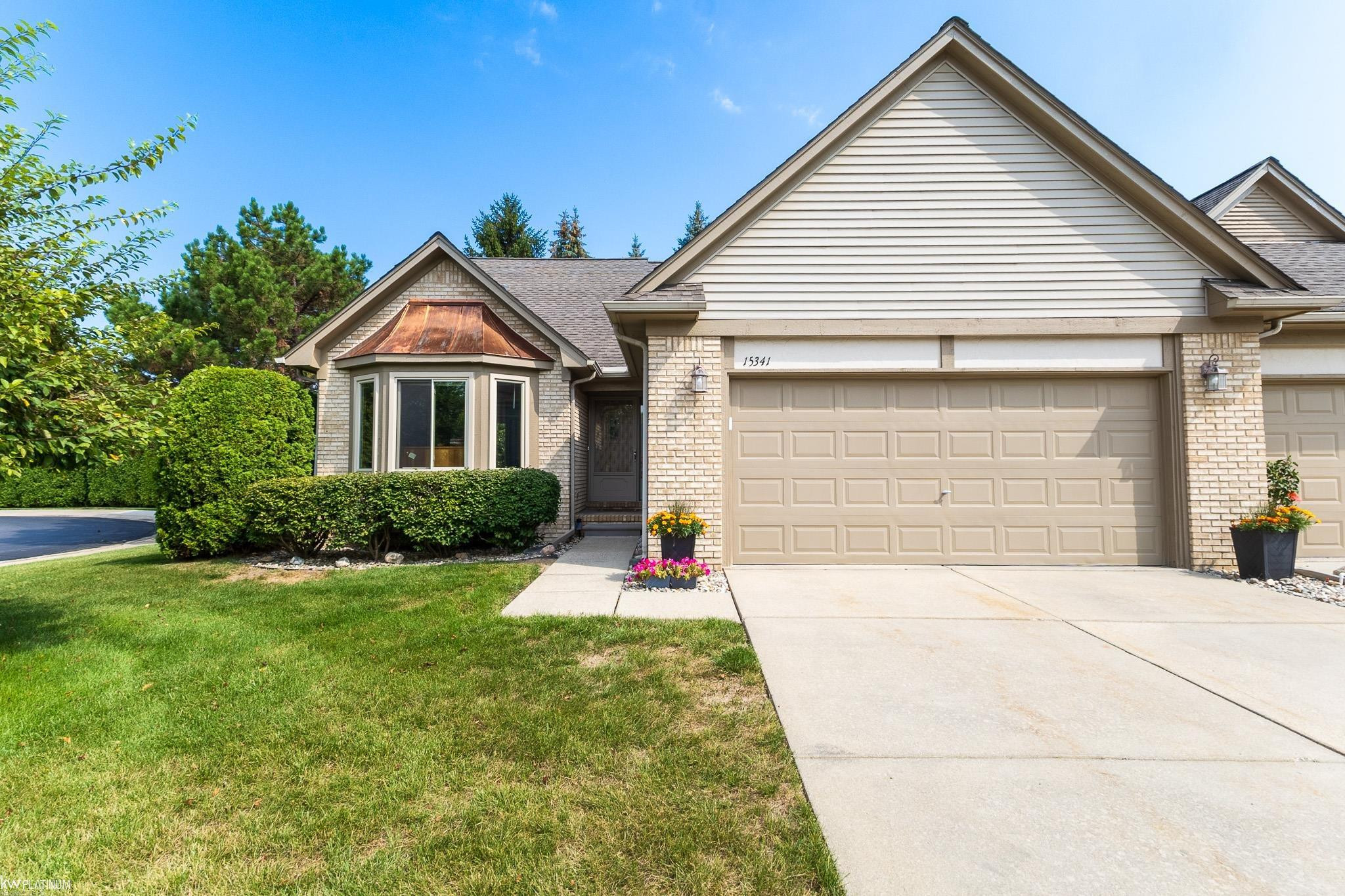 15341 Pebble Pointe Drive, Clinton Twp, MI 48038