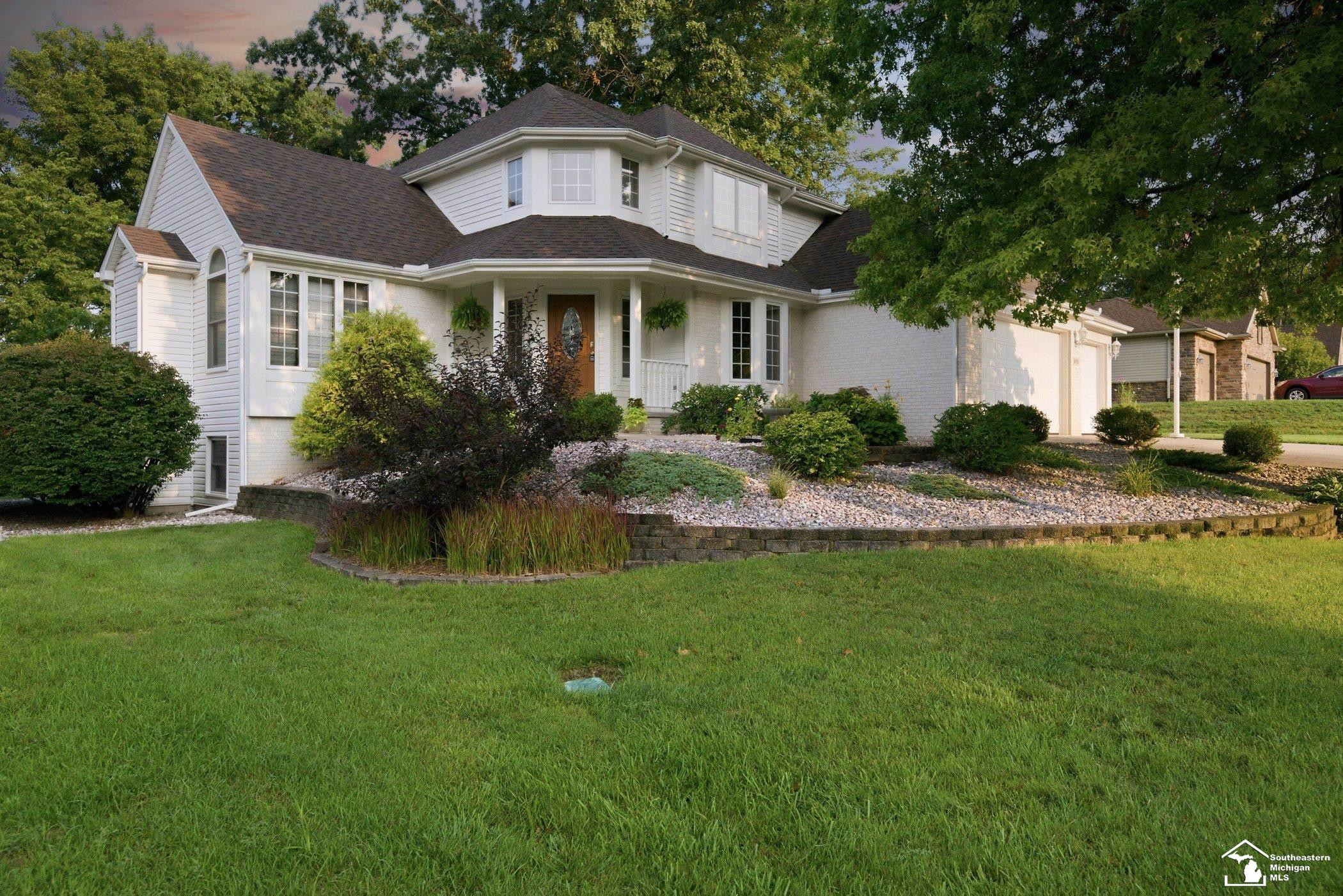 9085 Legacy Court, Temperance, MI 48182