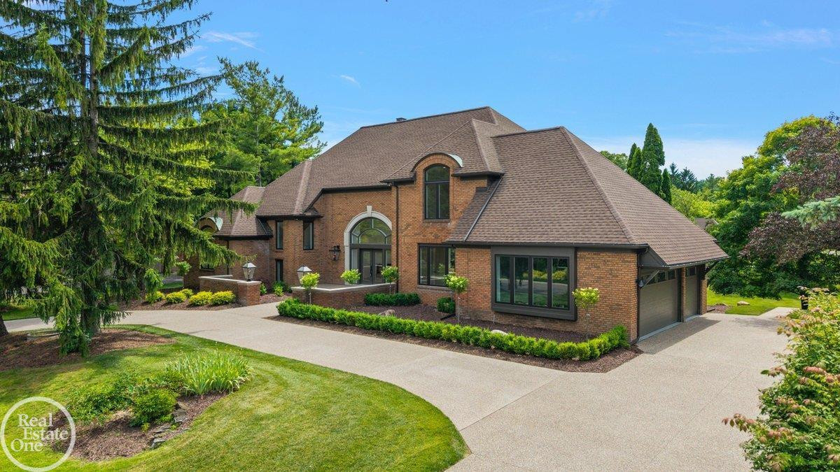 Property photo for 4585 Kiftsgate Bend, Bloomfield Hills, MI 48302