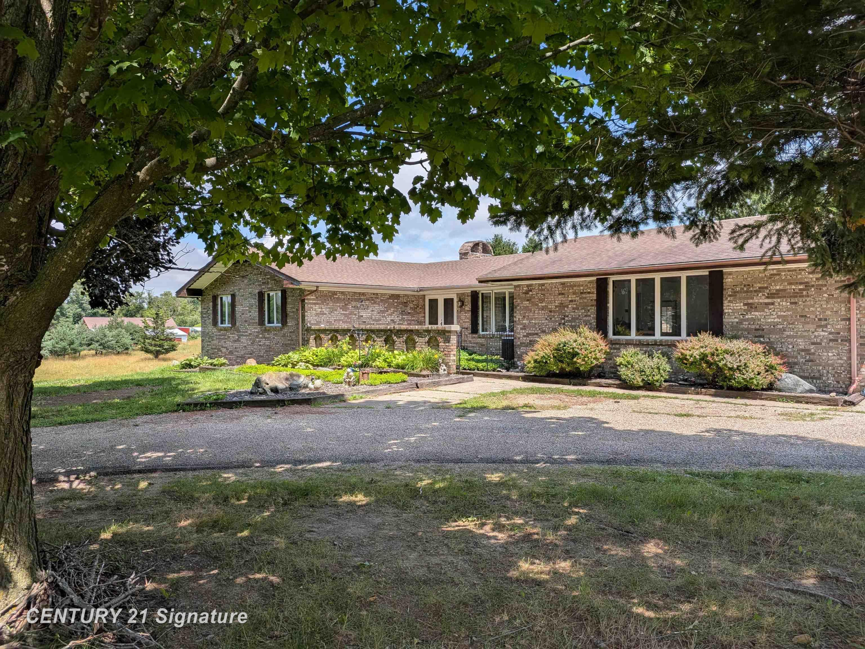 2995 Lyons Road, Owosso, MI 48867