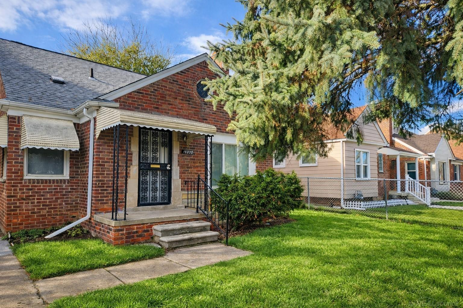 15335 Vaughan Street, Detroit, MI 48223