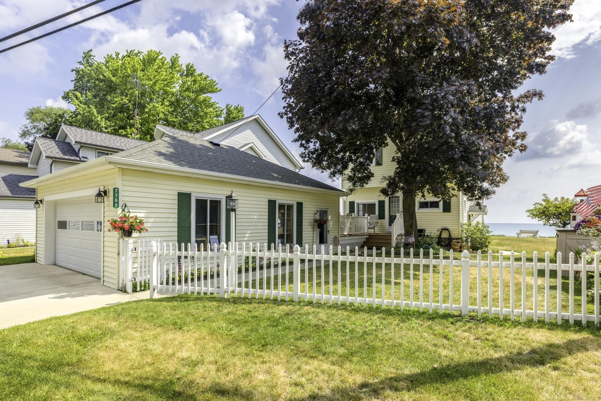 7769 Lakeview Drive, Lexington, MI 48450