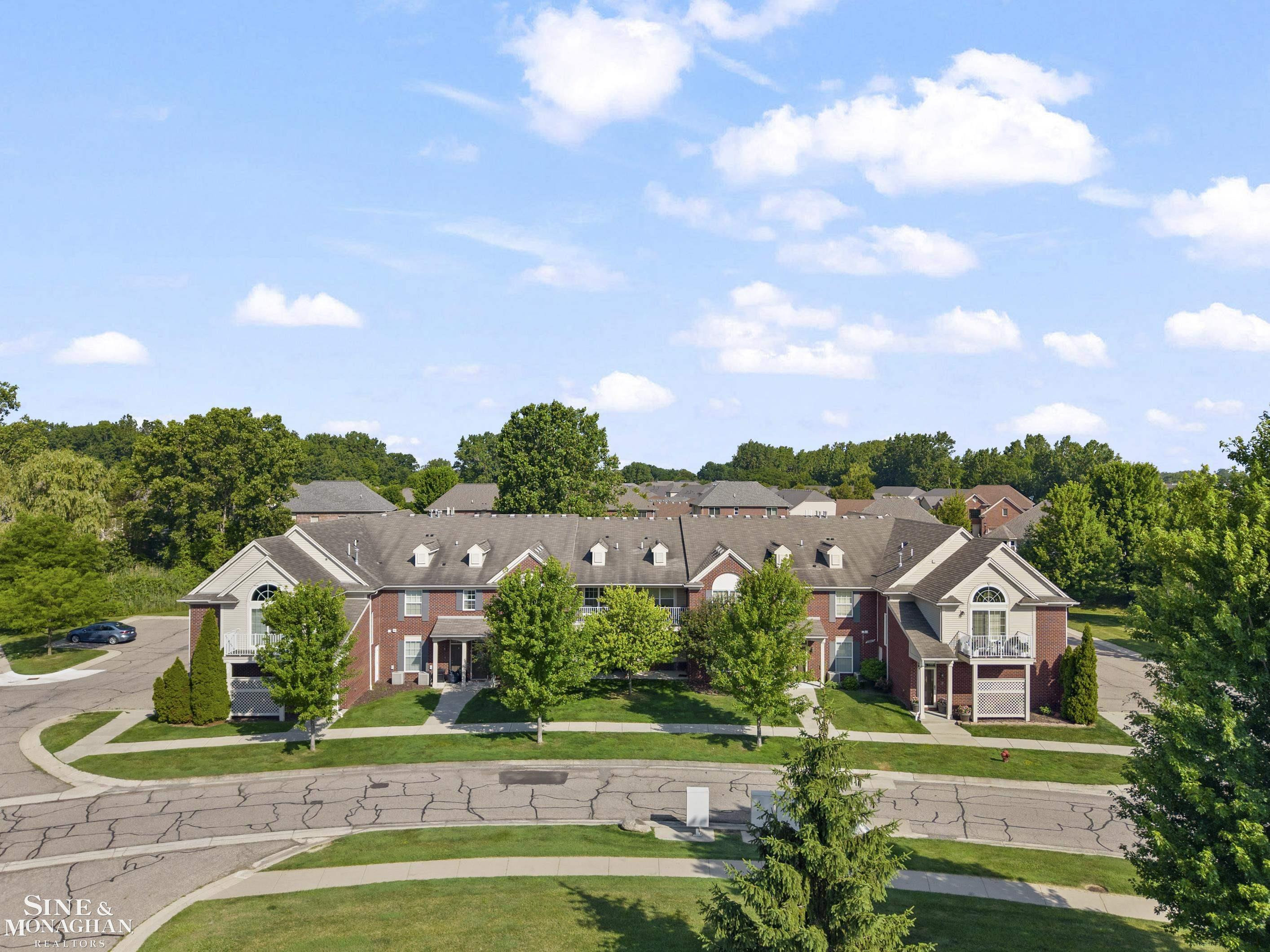 29981 Fox Run Circle, Warren, MI 48092