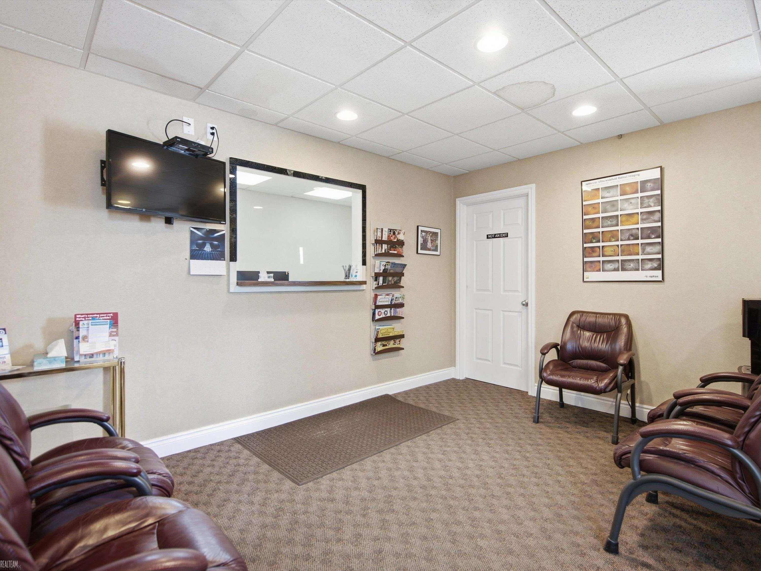 45260 Van Dyke Avenue - Photo 5