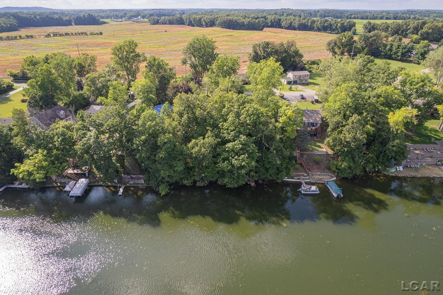 10801 Woodbrook Drive, Cement City, MI 49233