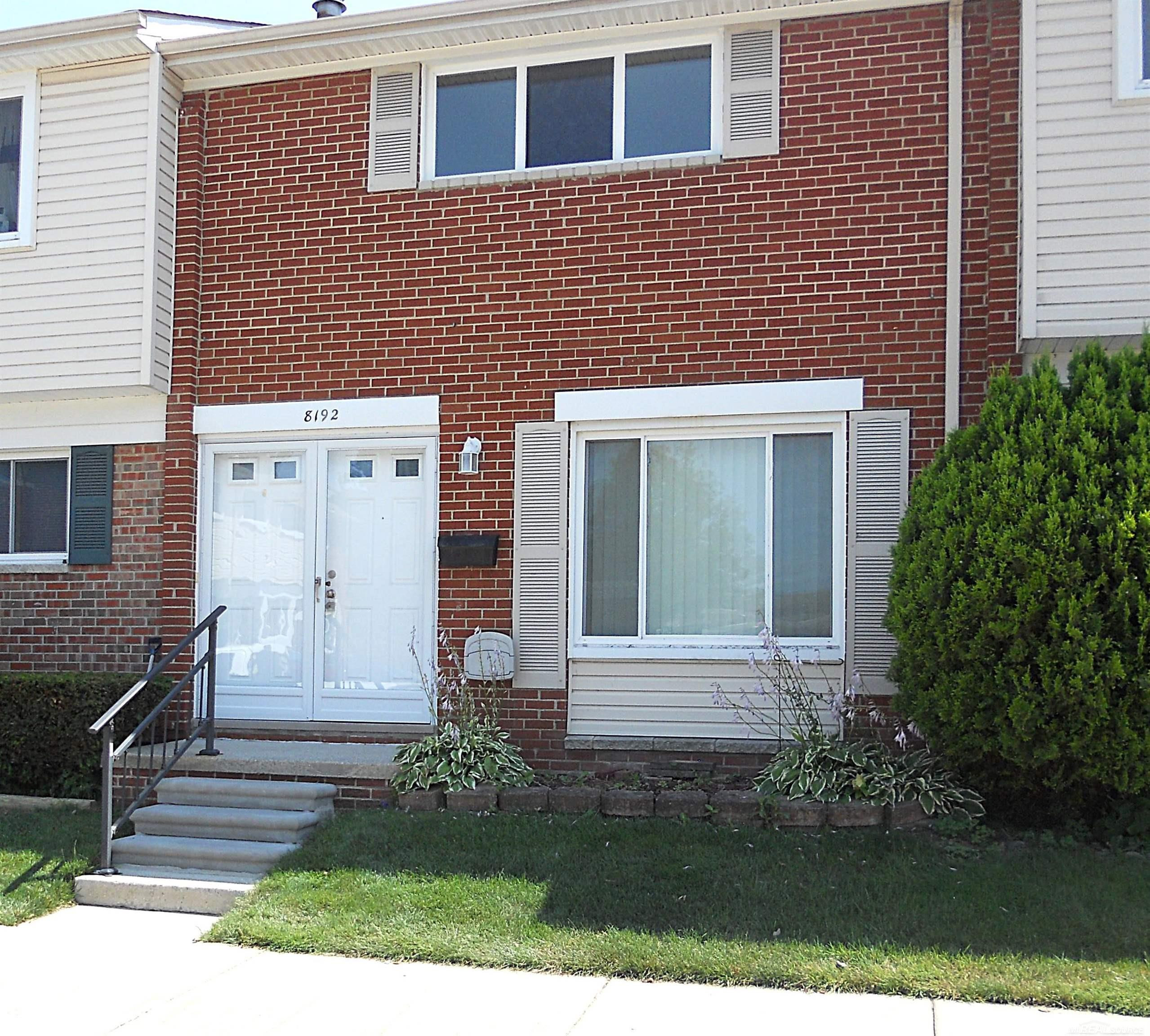 8192 Farnum Avenue, Warren, MI 48093