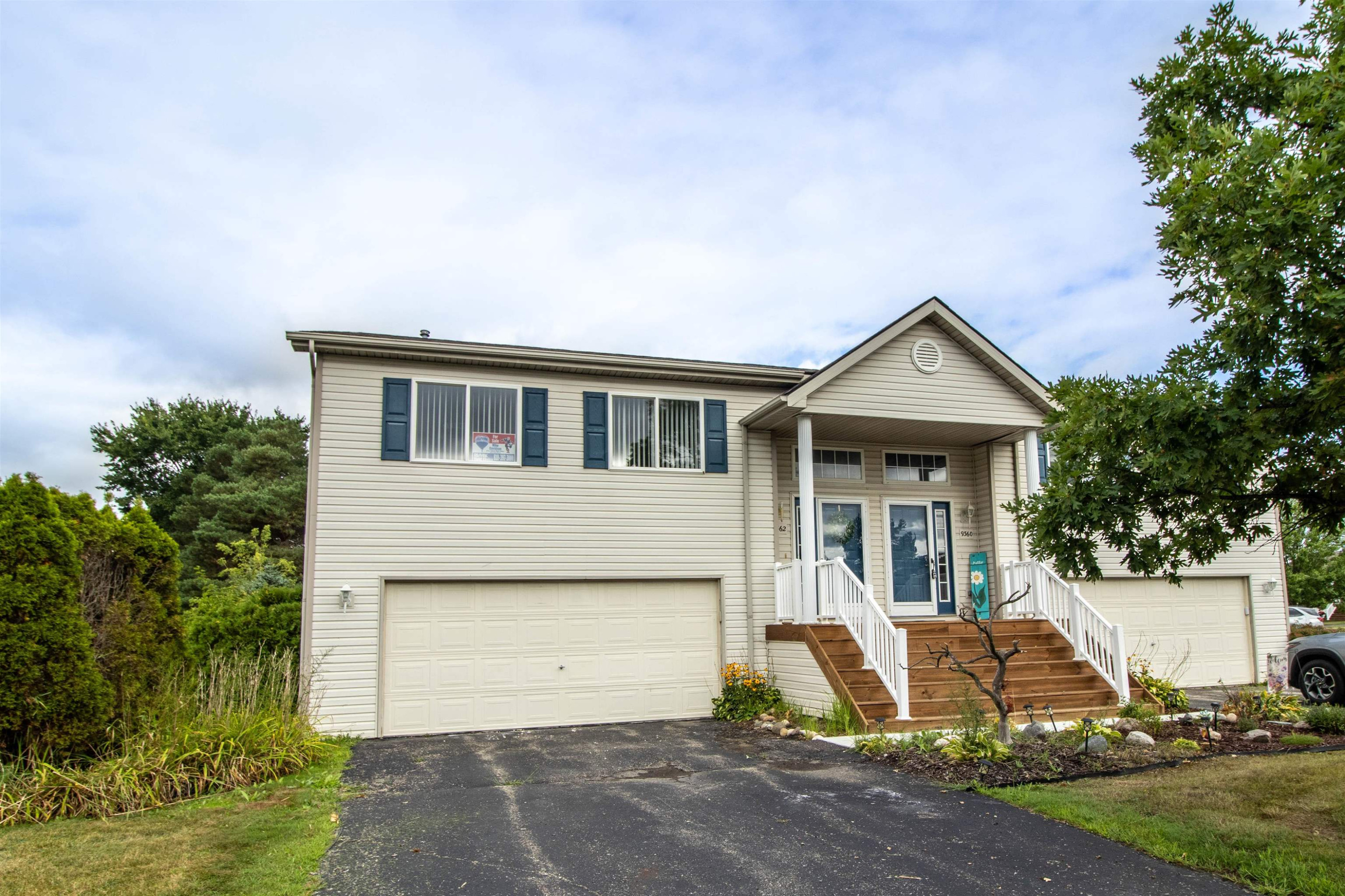 9362 Lake Park Drive, Grand Blanc, MI 48439